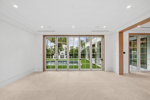 Tiny photo for 125 Worth Court N, West Palm Beach, FL 33405 (MLS # B26036772)