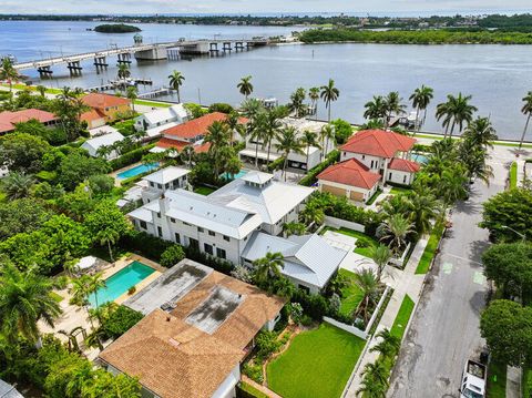 Tiny photo for 125 Worth Court N, West Palm Beach, FL 33405 (MLS # B26036772)