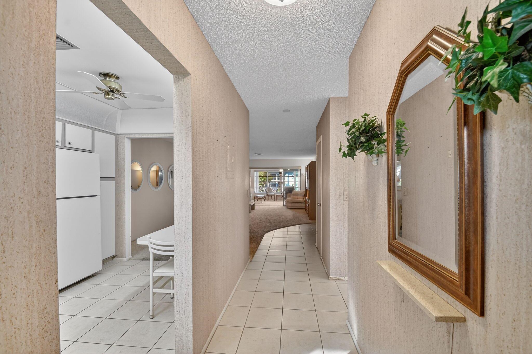 CRESTHAVEN TOWNHOMES SEC - Residential