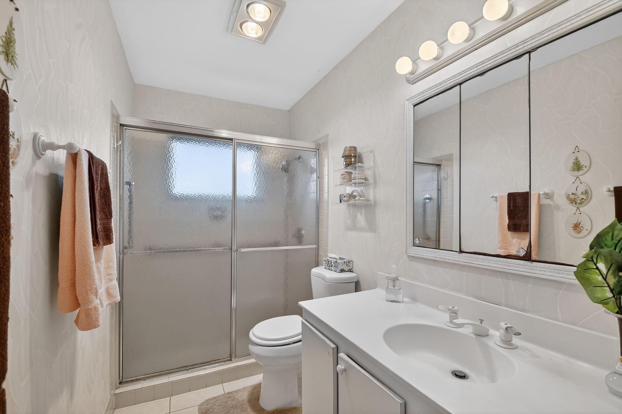 CRESTHAVEN TOWNHOMES SEC - Residential