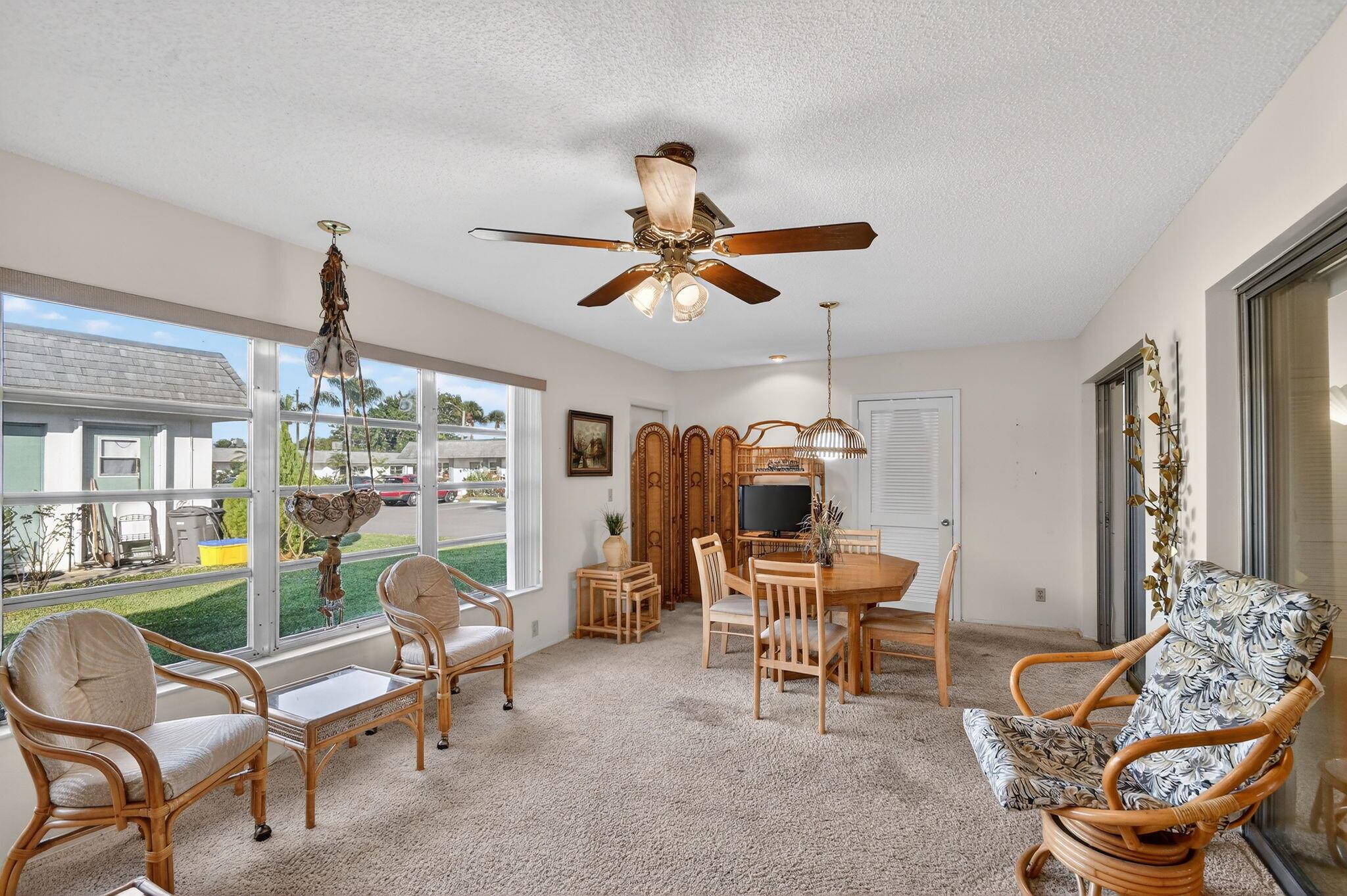 CRESTHAVEN TOWNHOMES SEC - Residential