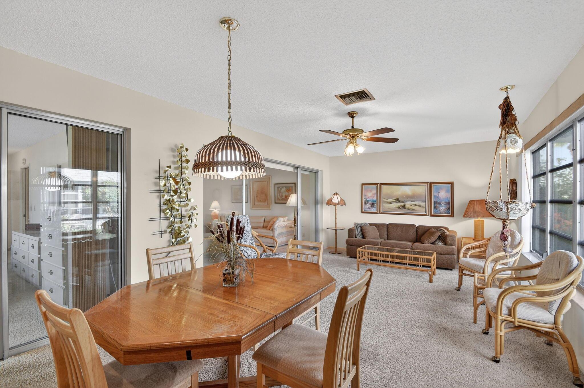 CRESTHAVEN TOWNHOMES SEC - Residential