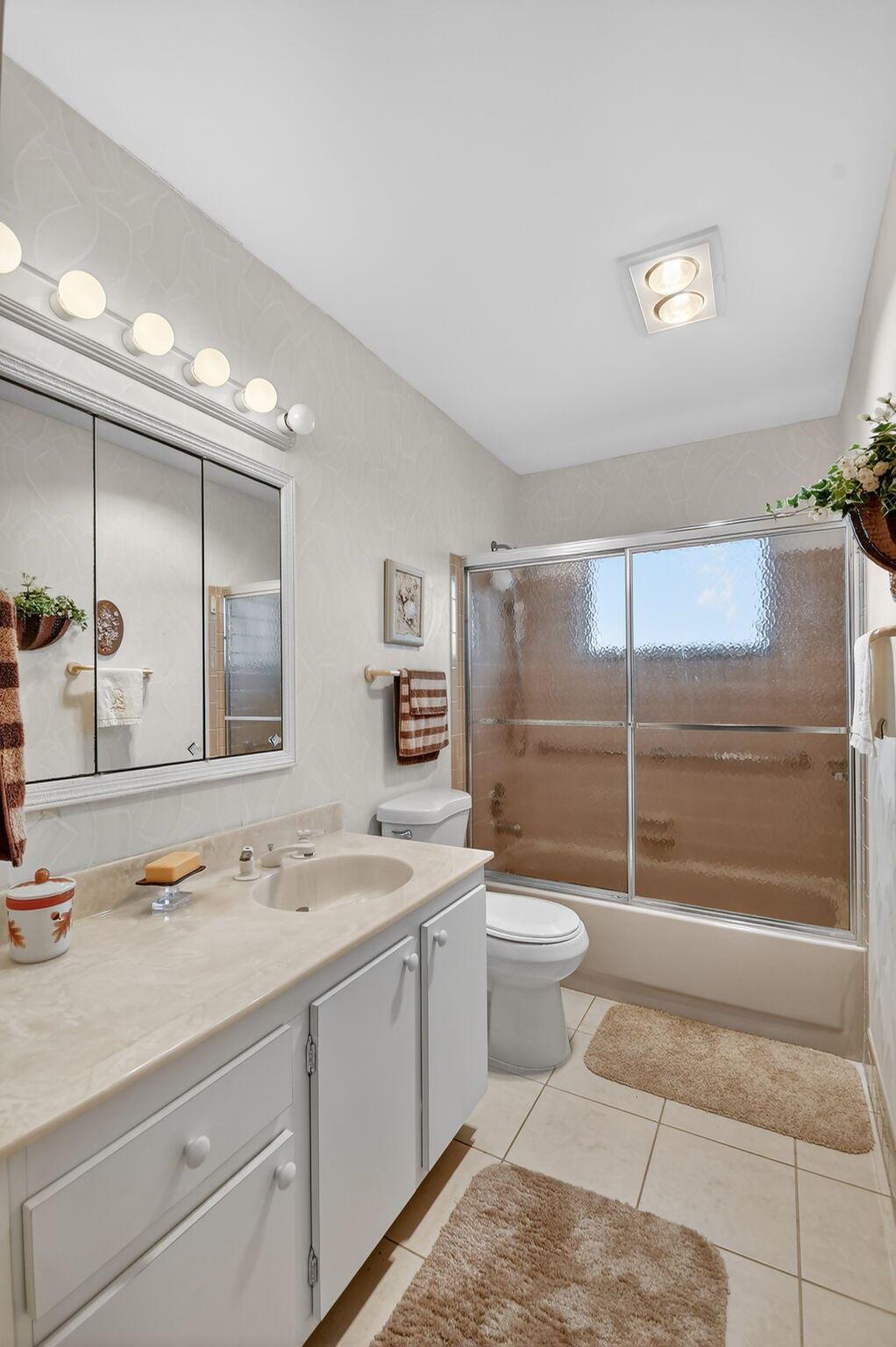 CRESTHAVEN TOWNHOMES SEC - Residential