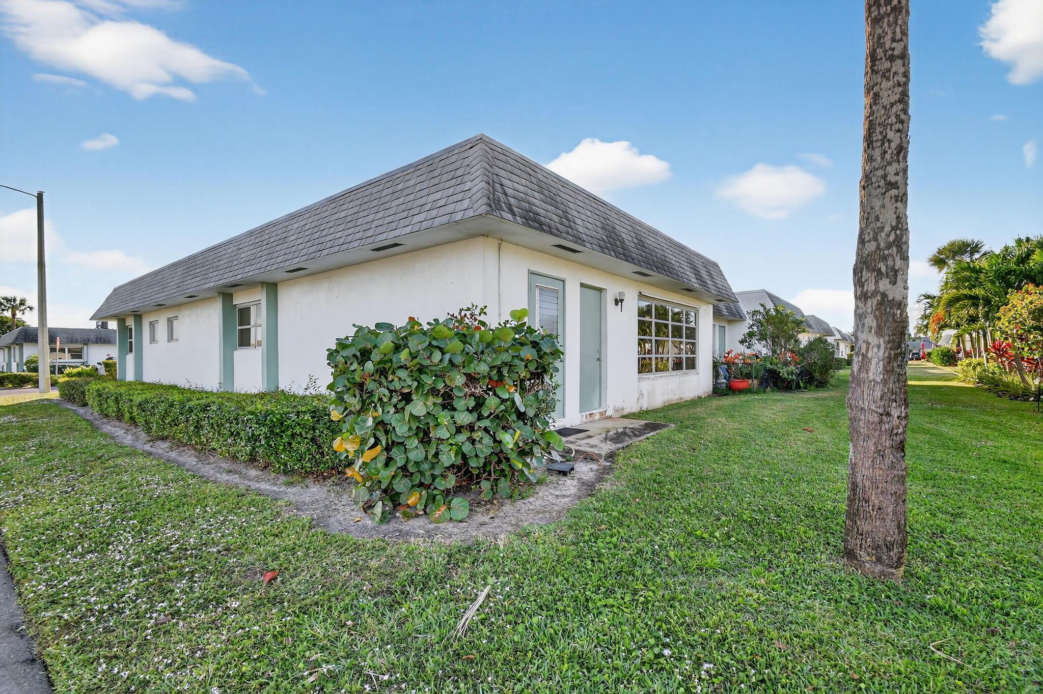 CRESTHAVEN TOWNHOMES SEC - Residential