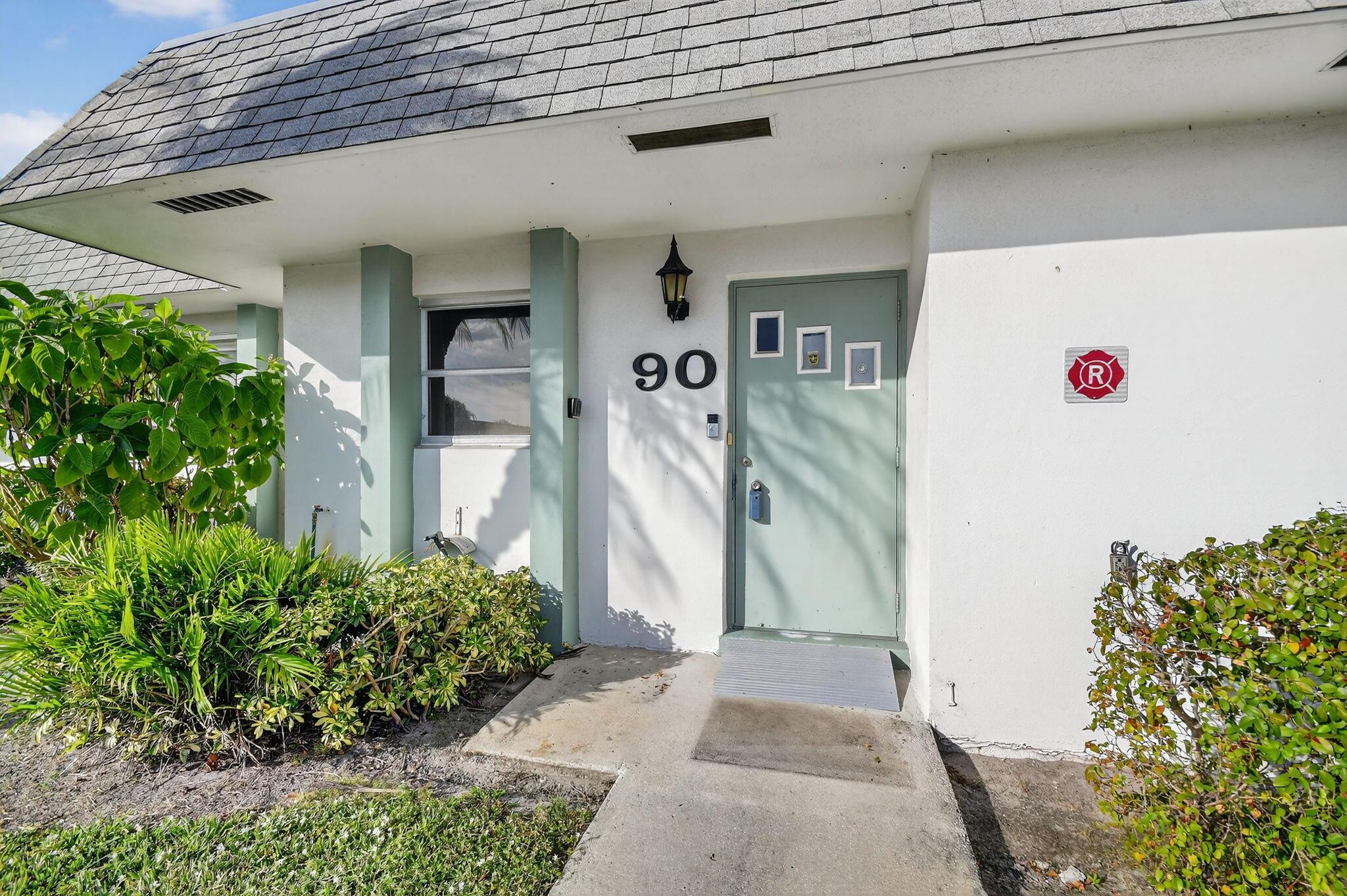 CRESTHAVEN TOWNHOMES SEC - Residential