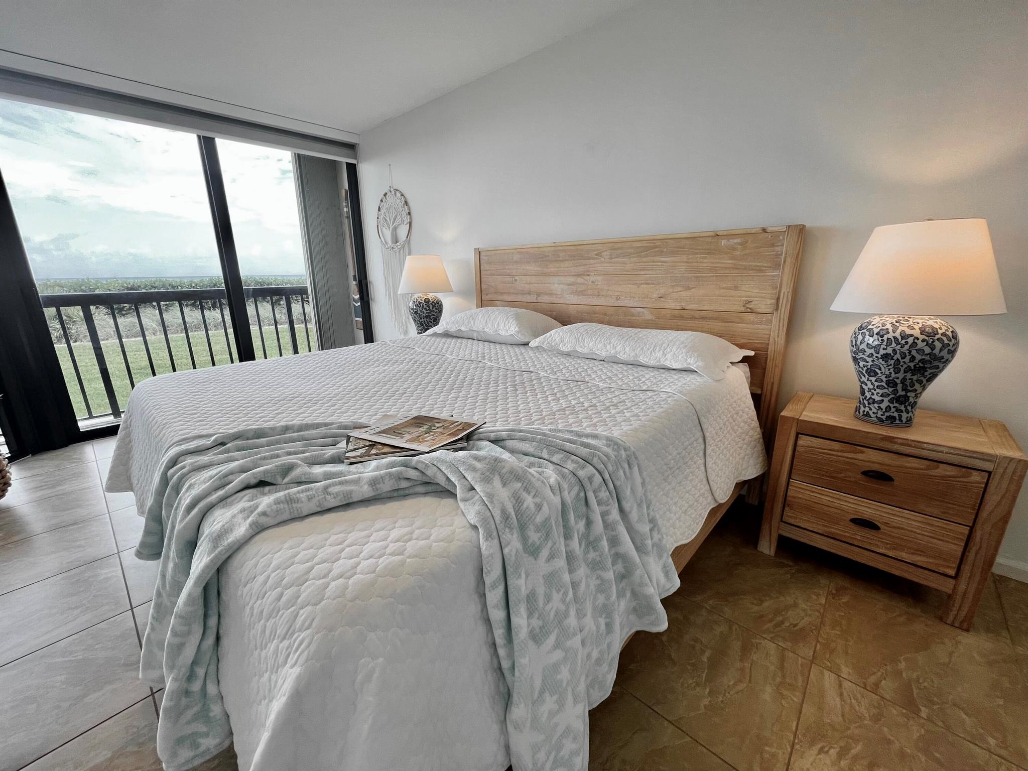 ISLANDIA II CONDOMINIUM - Residential Lease