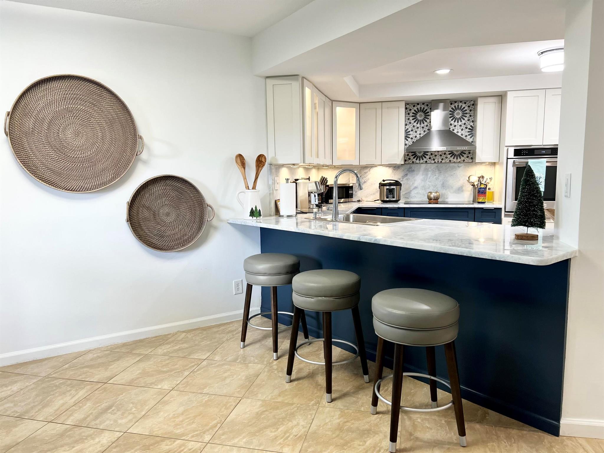 ISLANDIA II CONDOMINIUM - Residential Lease