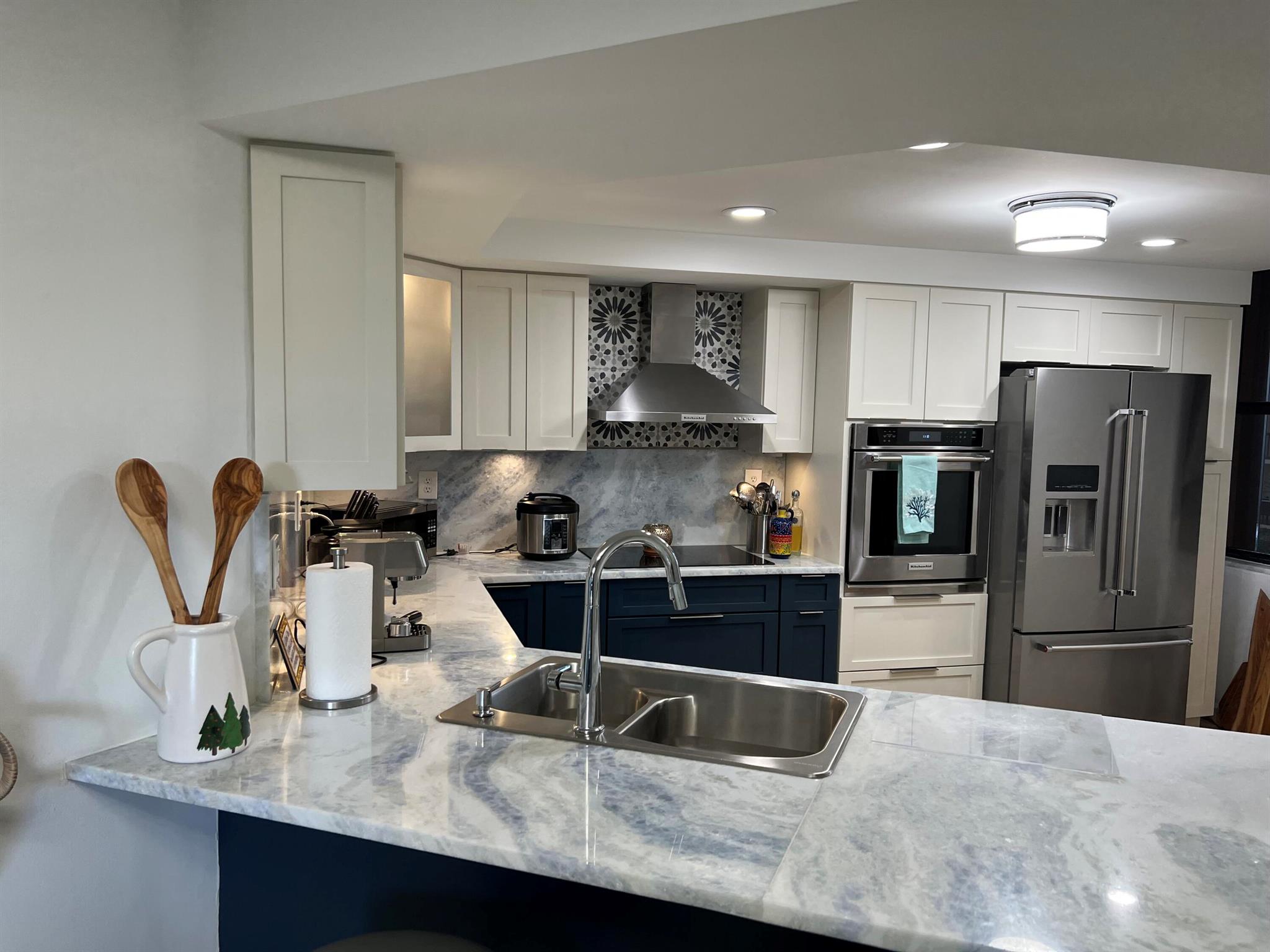 ISLANDIA II CONDOMINIUM - Residential Lease