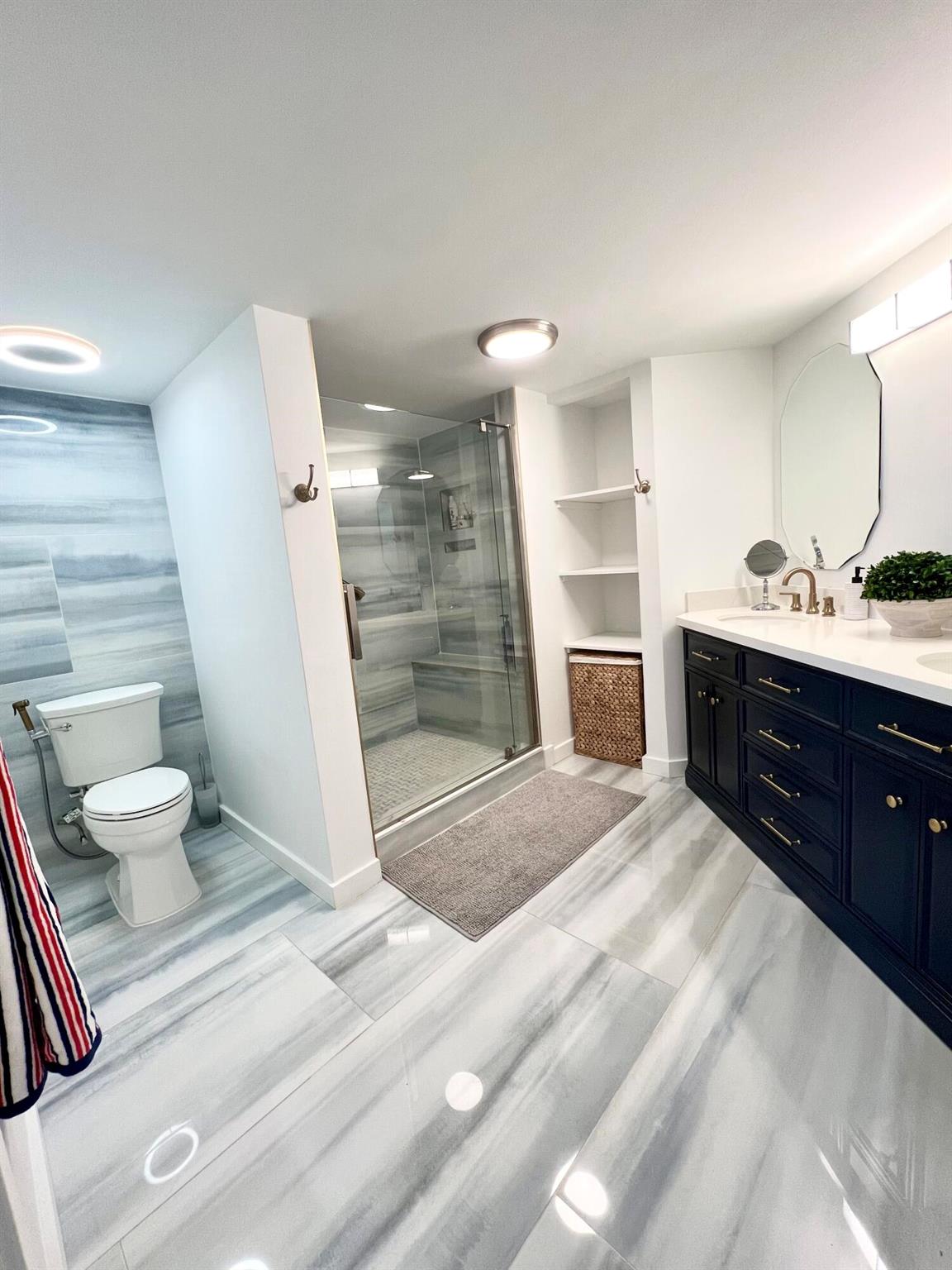 ISLANDIA II CONDOMINIUM - Residential Lease