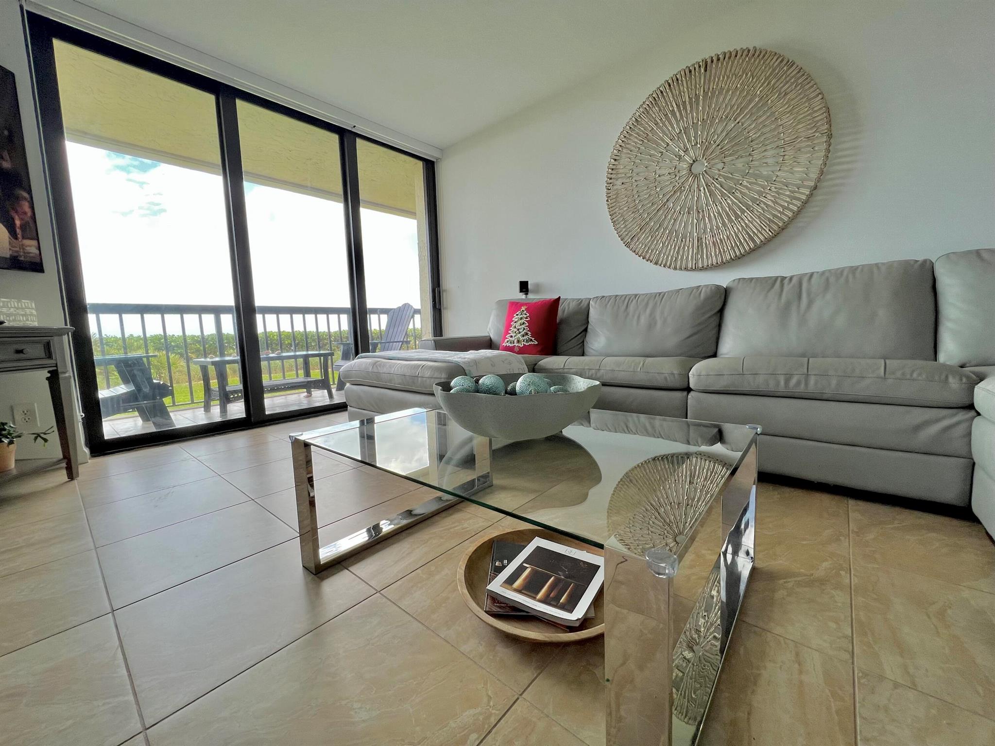 ISLANDIA II CONDOMINIUM - Residential Lease