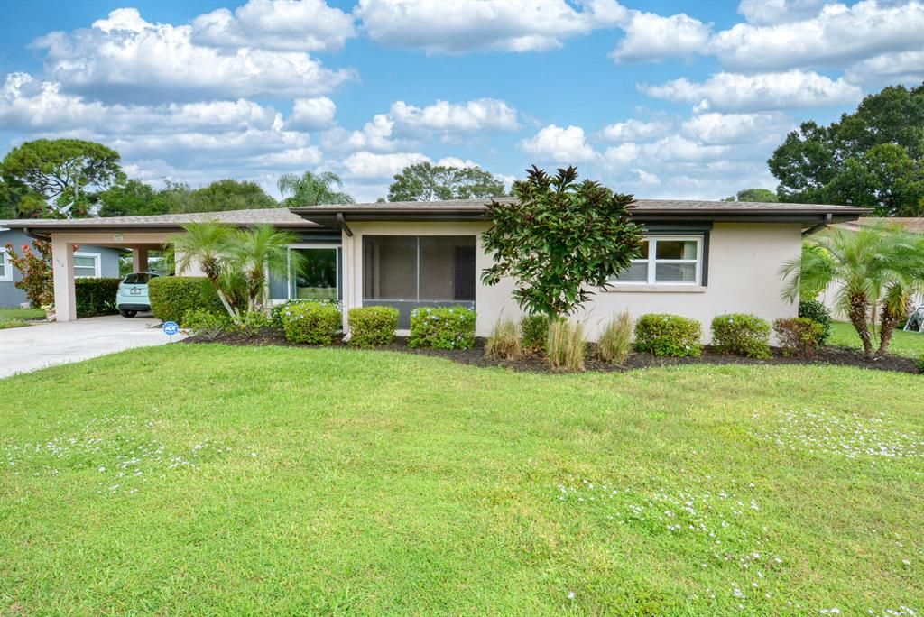 Photo of 1712 Arizona Avenue Ave, Fort Pierce, FL 34982 (MLS # R10755557)