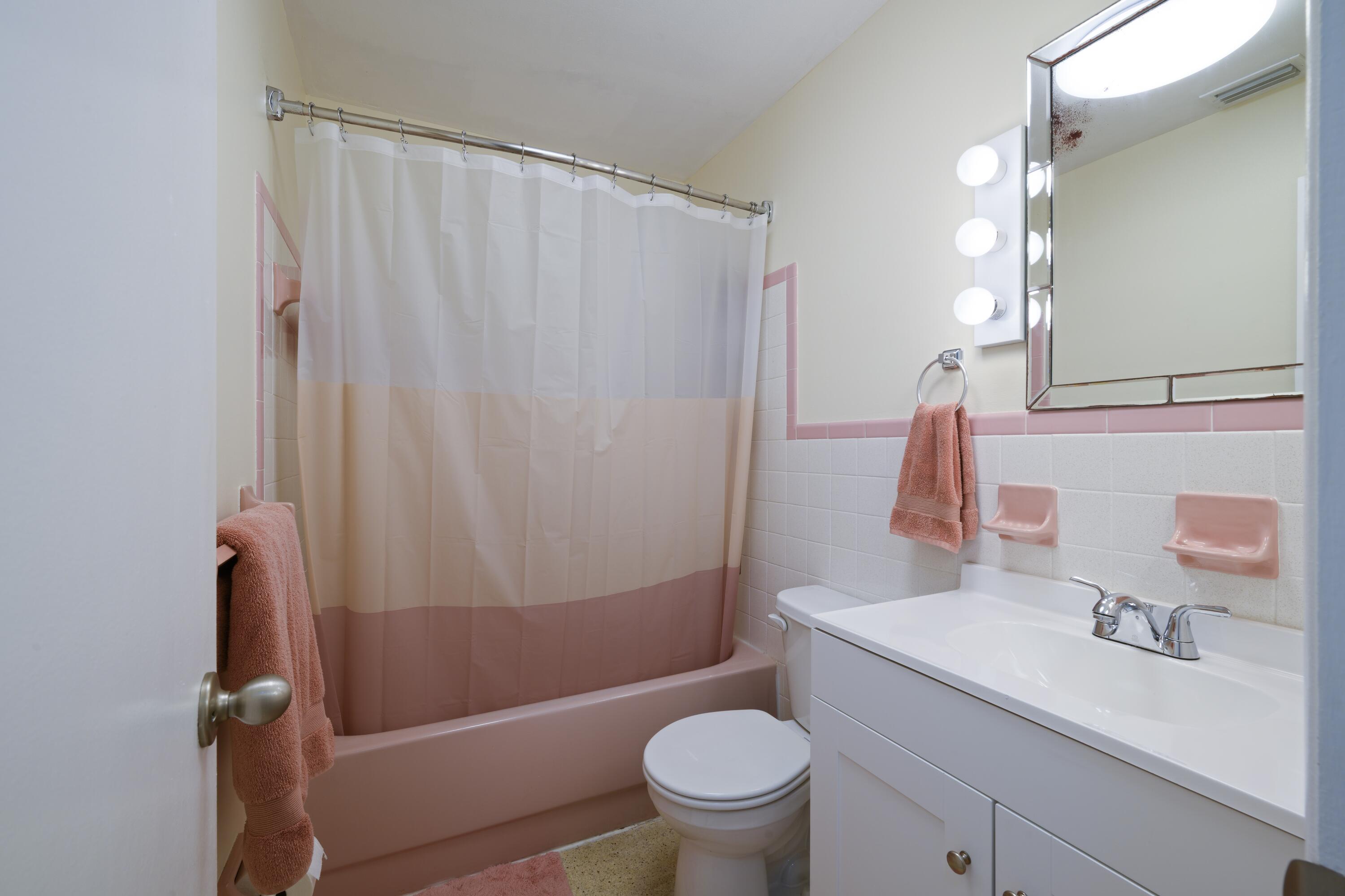 FISHERMANS VILLAGE - Residential