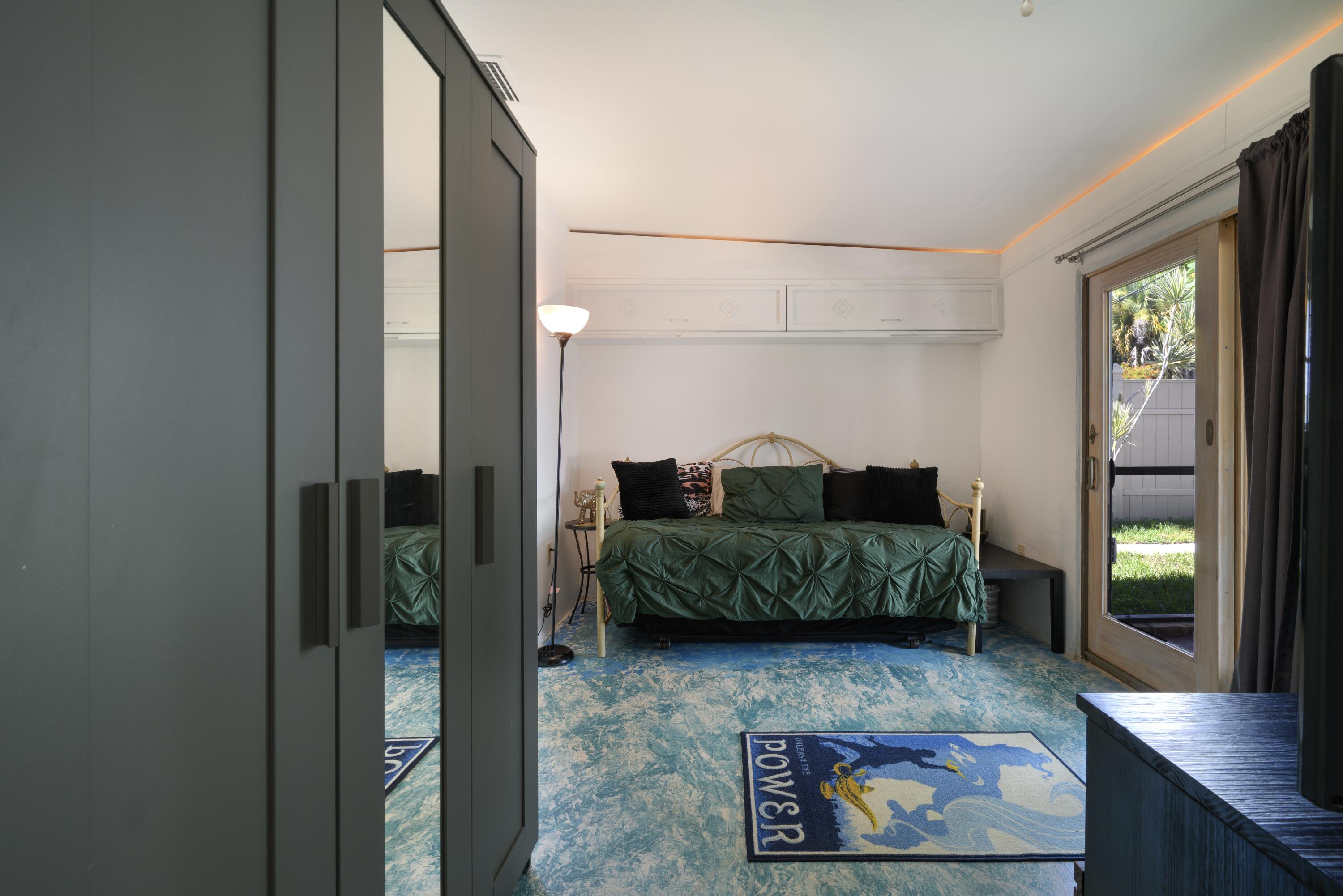 FISHERMANS VILLAGE - Residential