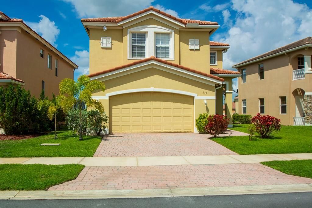 Photo of 953 NW Leonardo Circle, Port Saint Lucie, FL 34986 (MLS # R10716213)