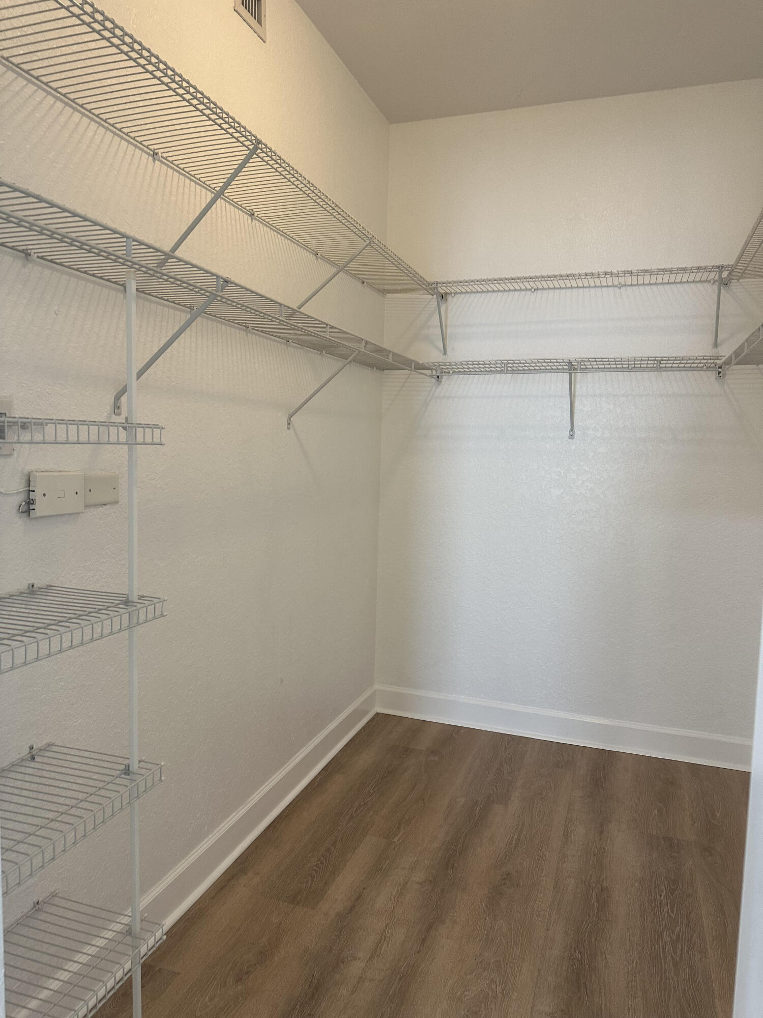 1830 Radius Drive 1220