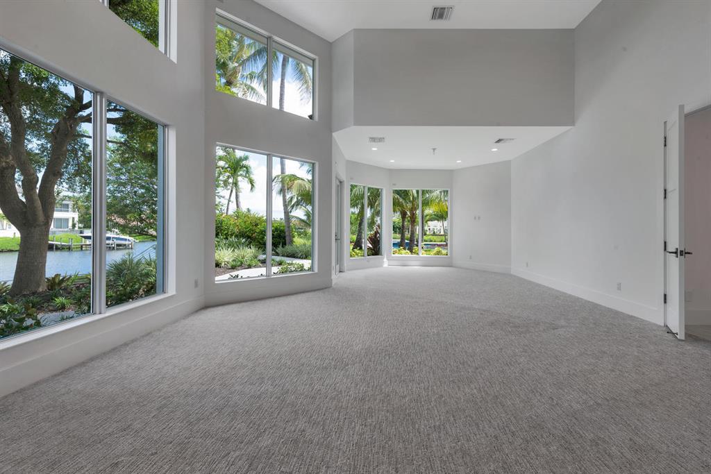 ADMIRALS COVE PAR E - Residential