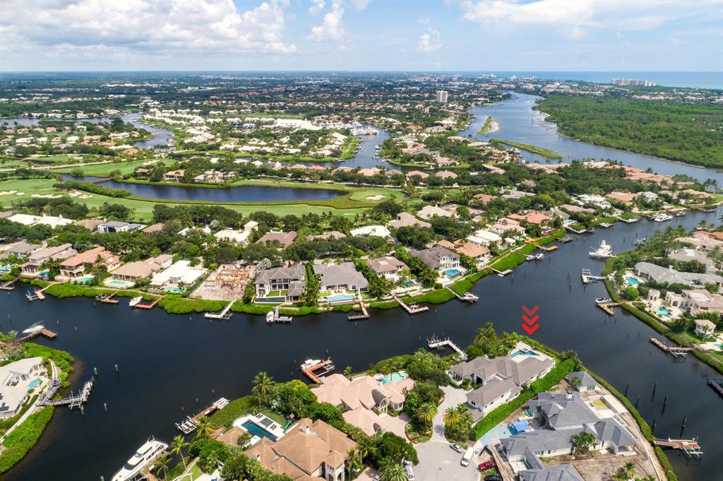 ADMIRALS COVE PAR E - Residential