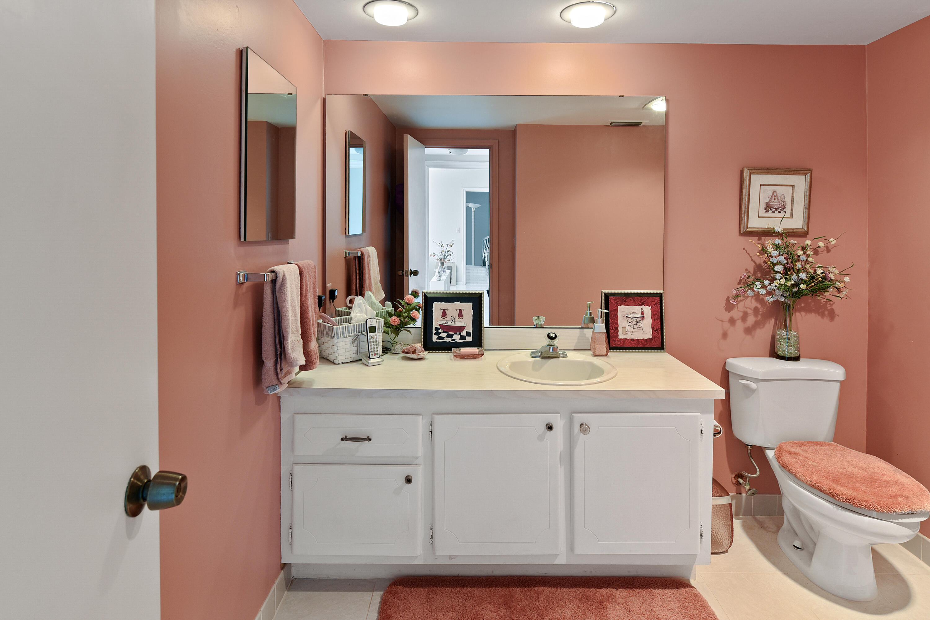 CARLYLE HOUSE COND - Residential