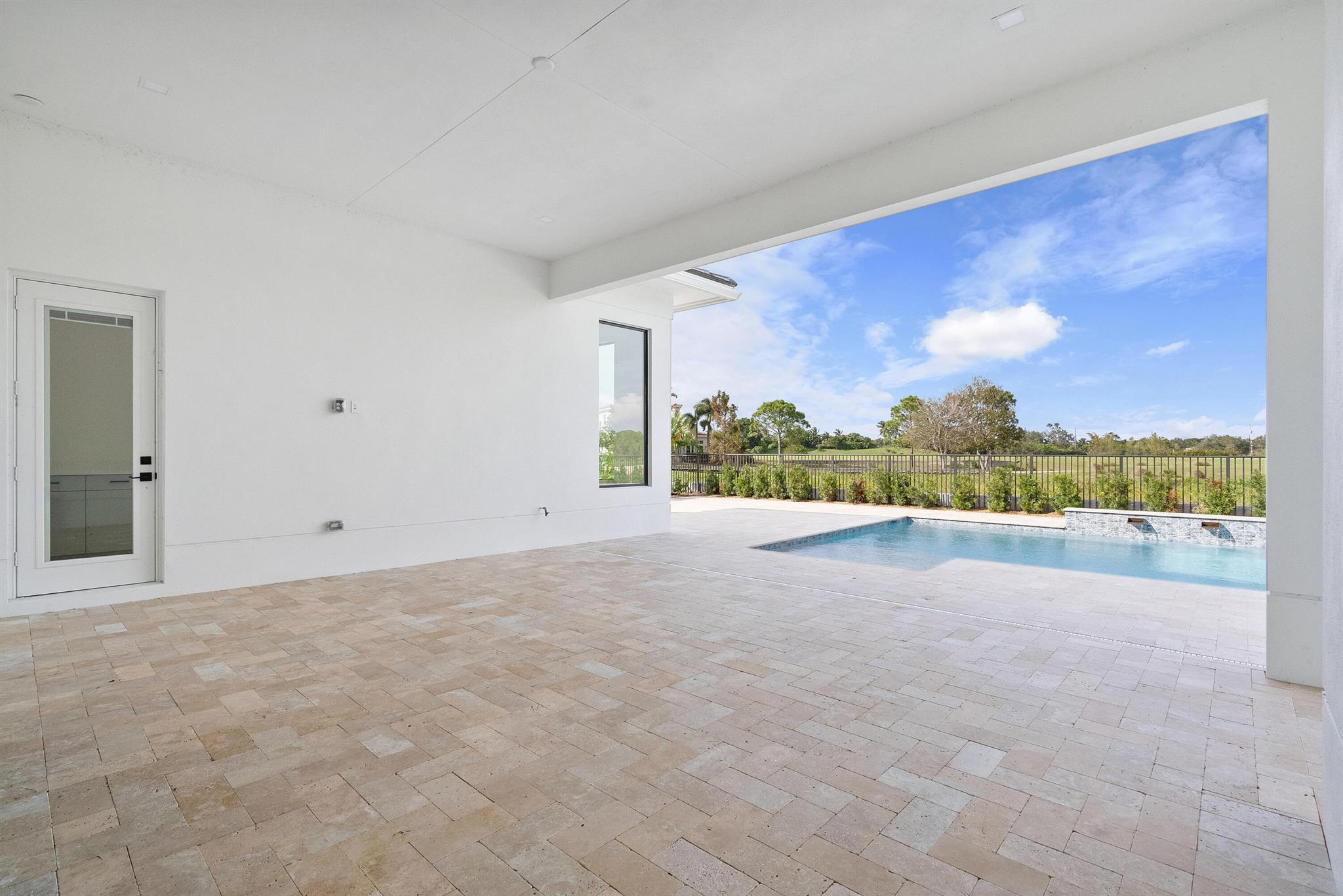 Tesoro Club - Residential