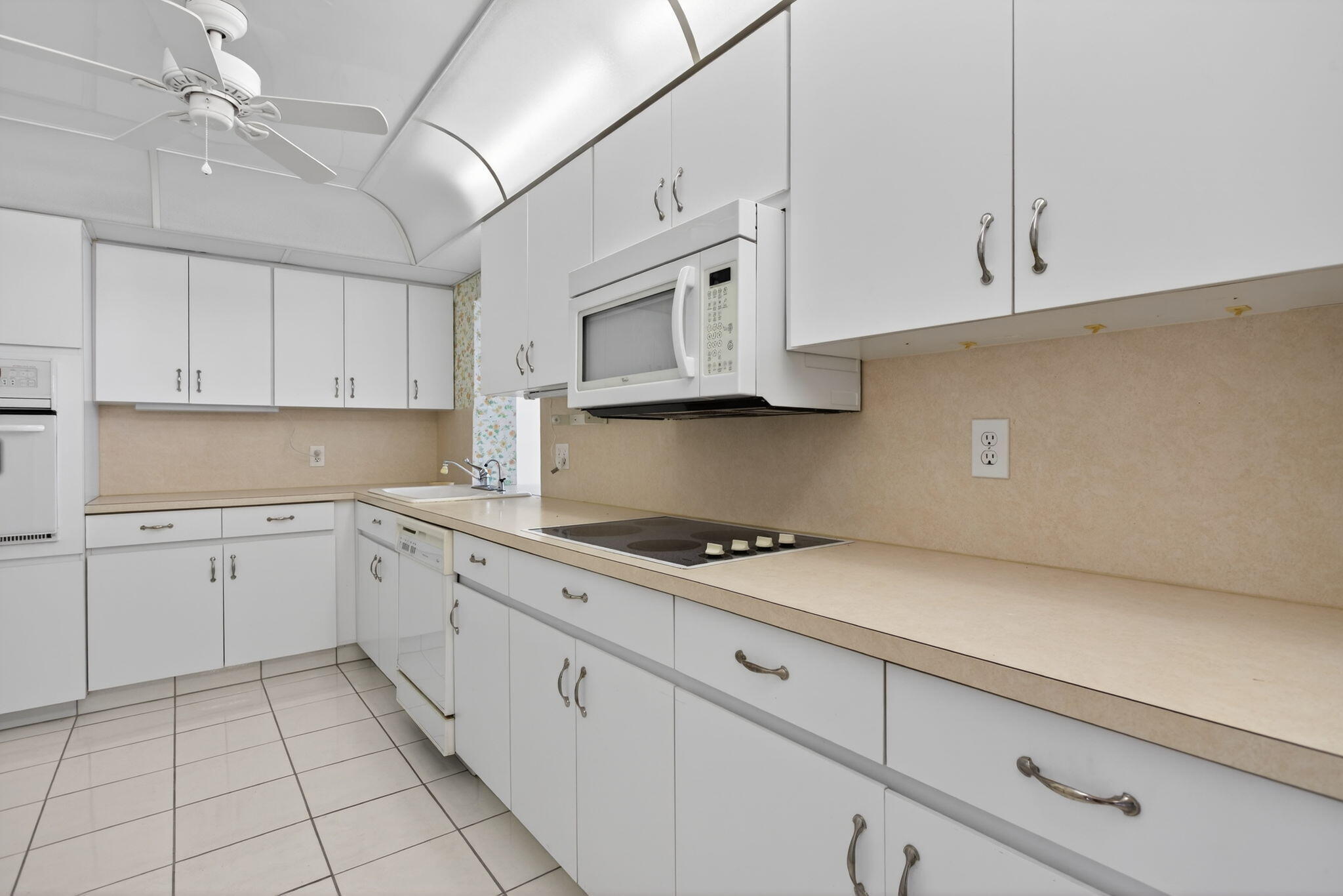 LEISUREVILLE SECOND SEC - Residential