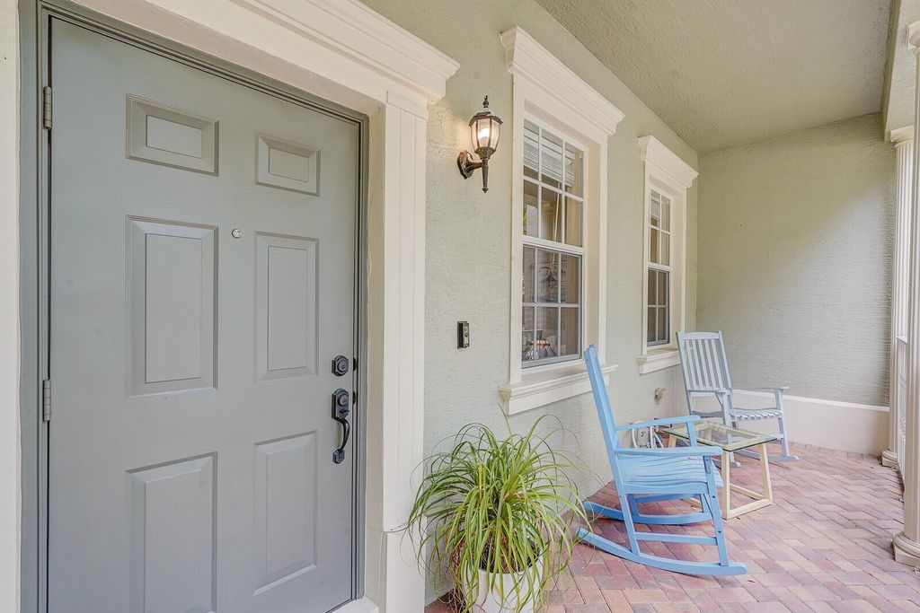 Photo of 166 W Thatch Palm Circle, Jupiter, FL 33458 (MLS # R11003290)