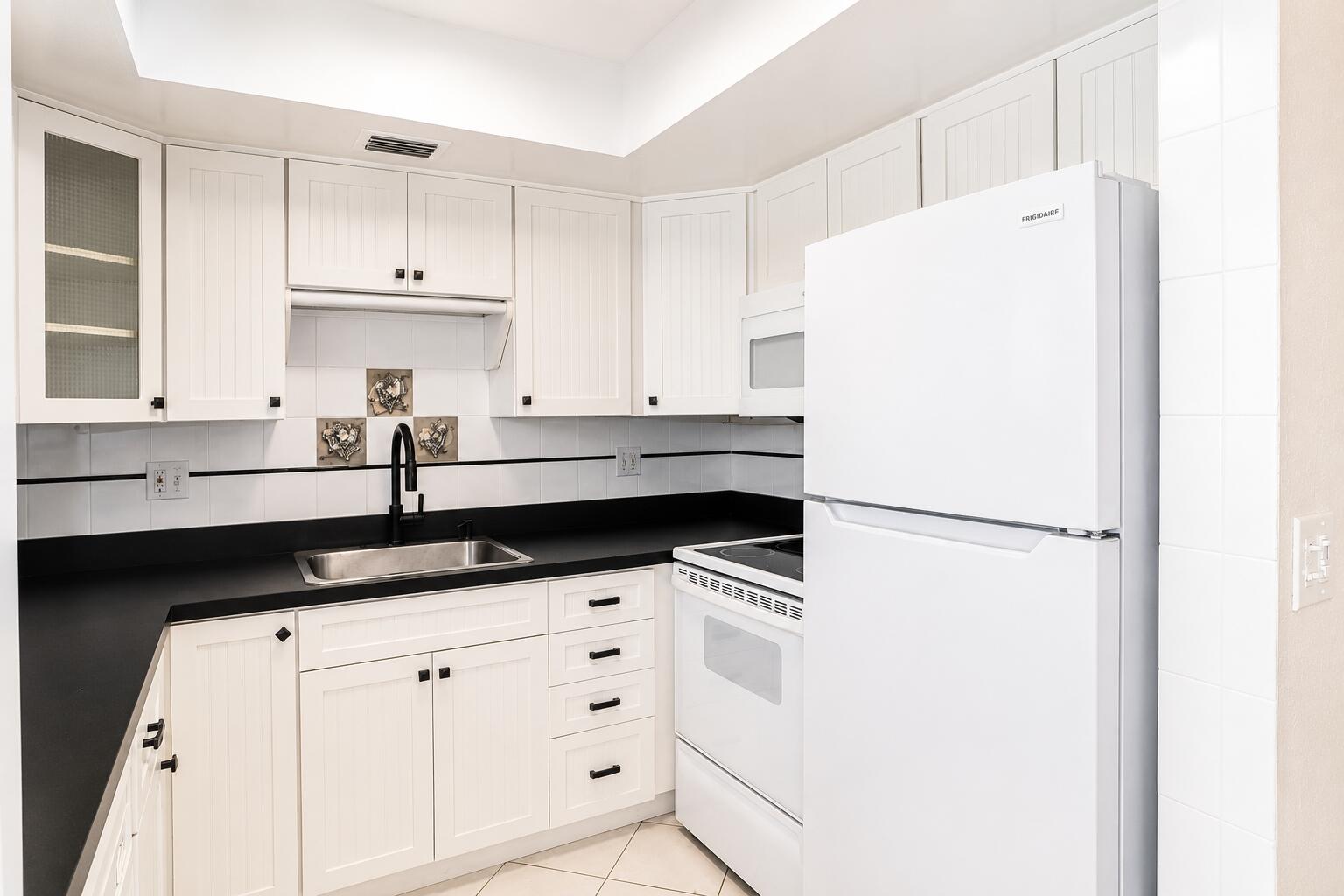 CEDAR POINTE CONDO - Residential