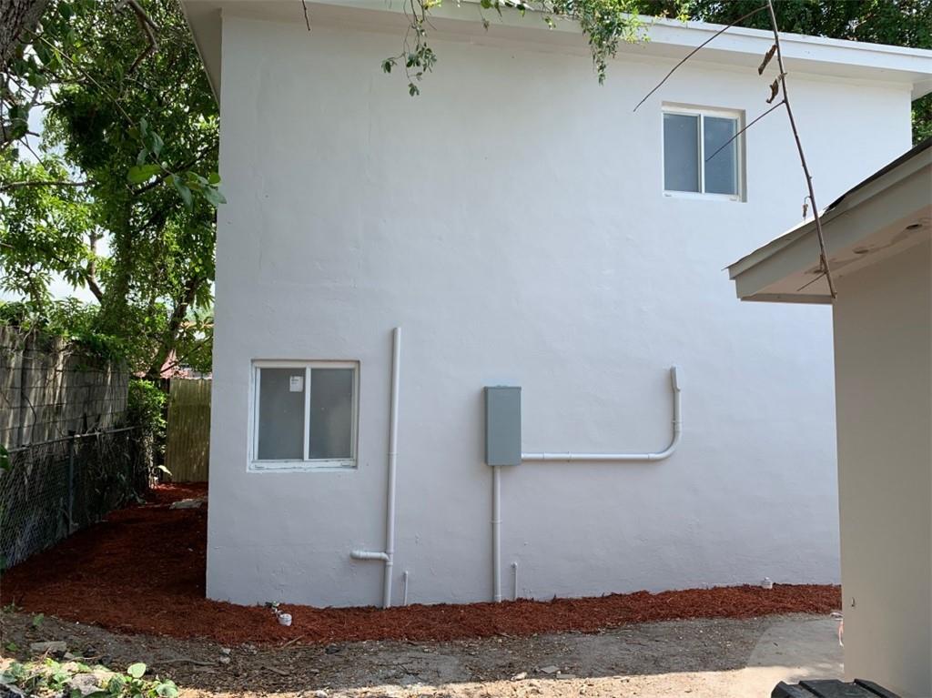 Dupont Add - Residential Lease