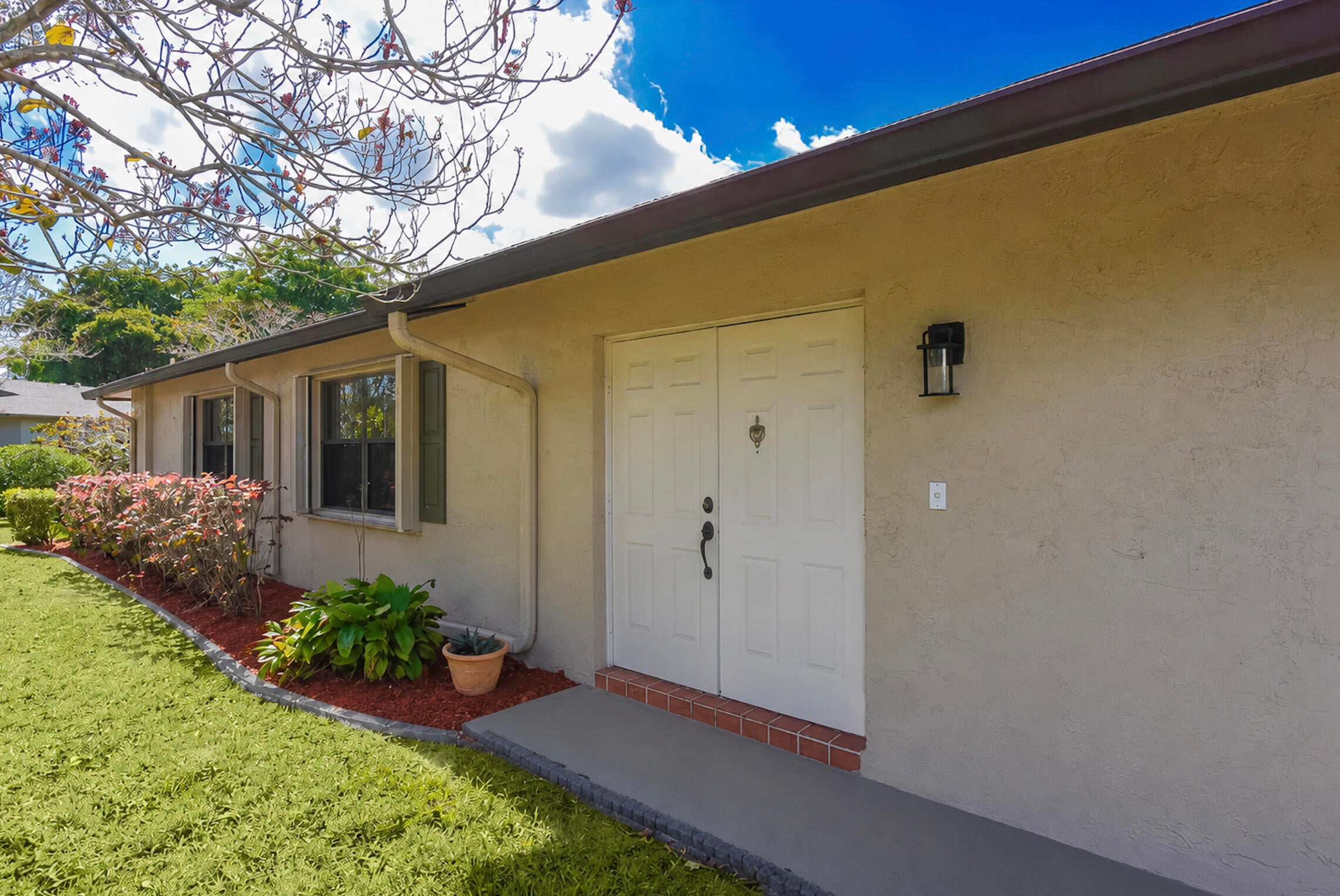 1538 Palmland Drive