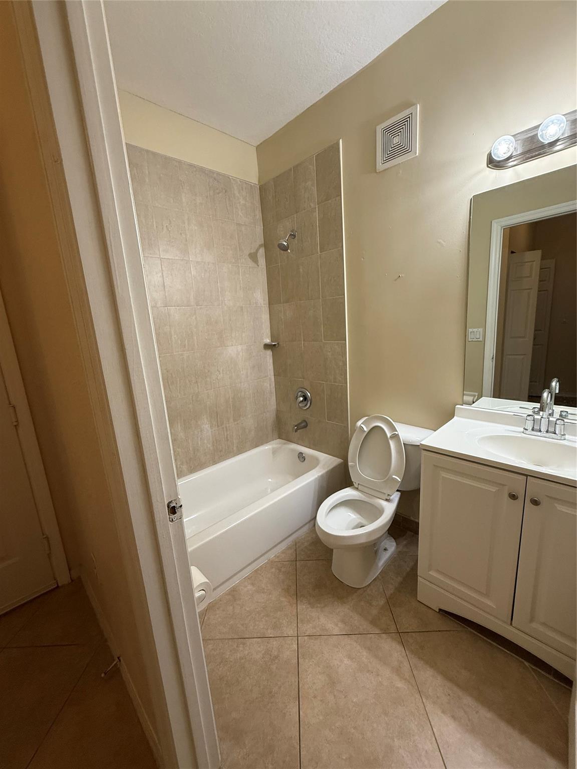 Hampton Hills Condo - Residential Lease