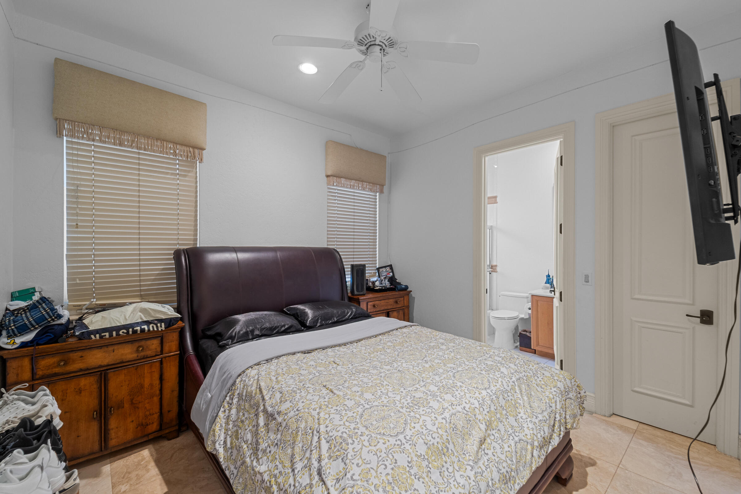 TIERRA DEL REY - Residential Lease