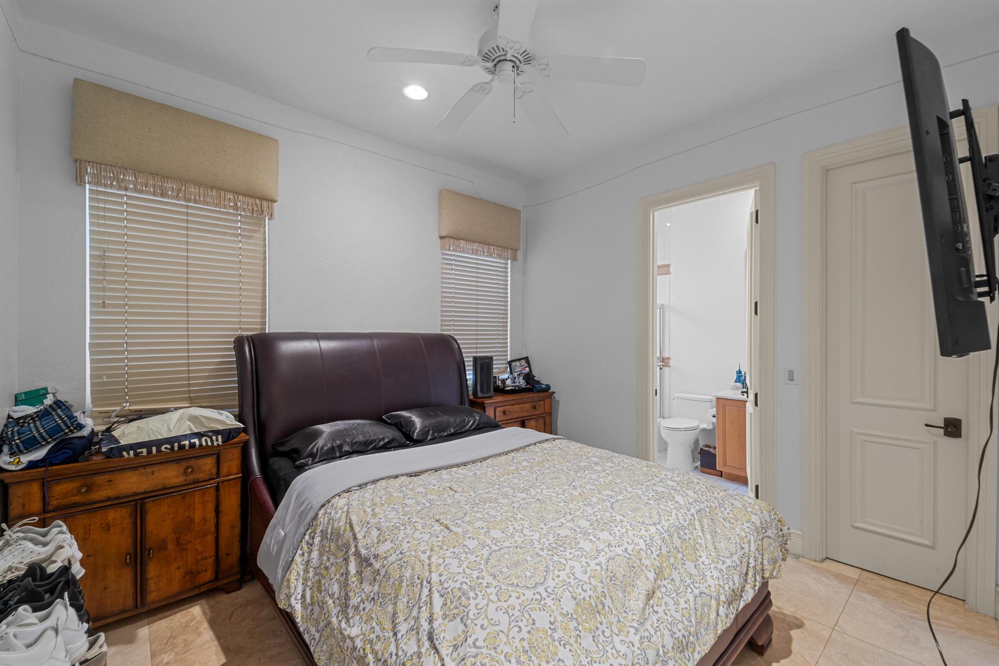 TIERRA DEL REY - Residential Lease