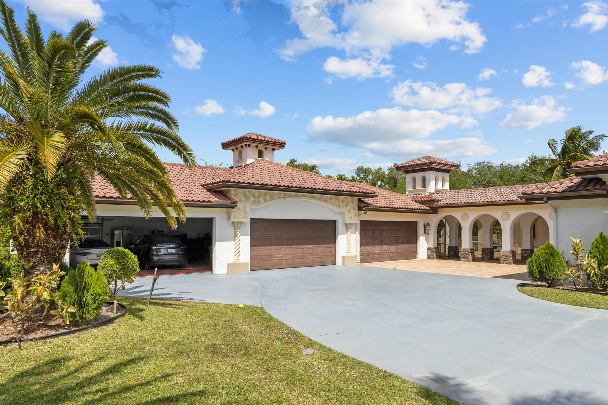 TIERRA DEL REY - Residential Lease