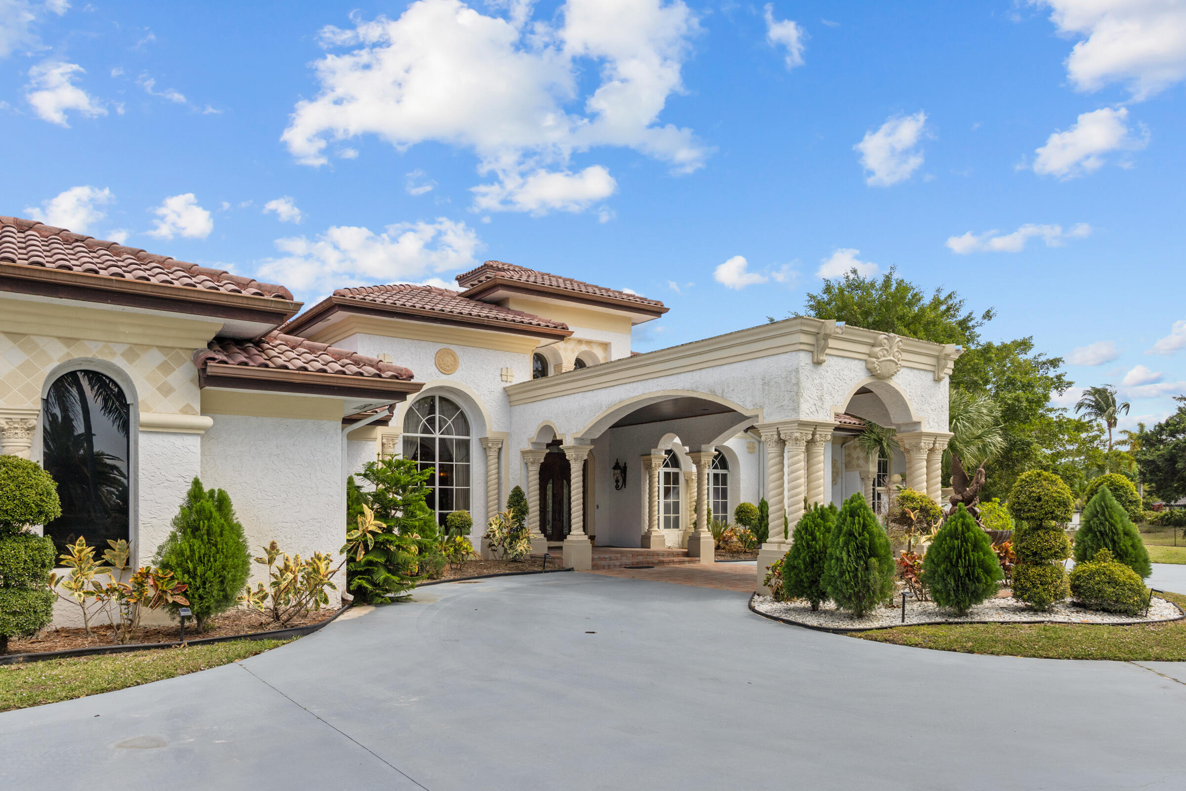 TIERRA DEL REY - Residential Lease