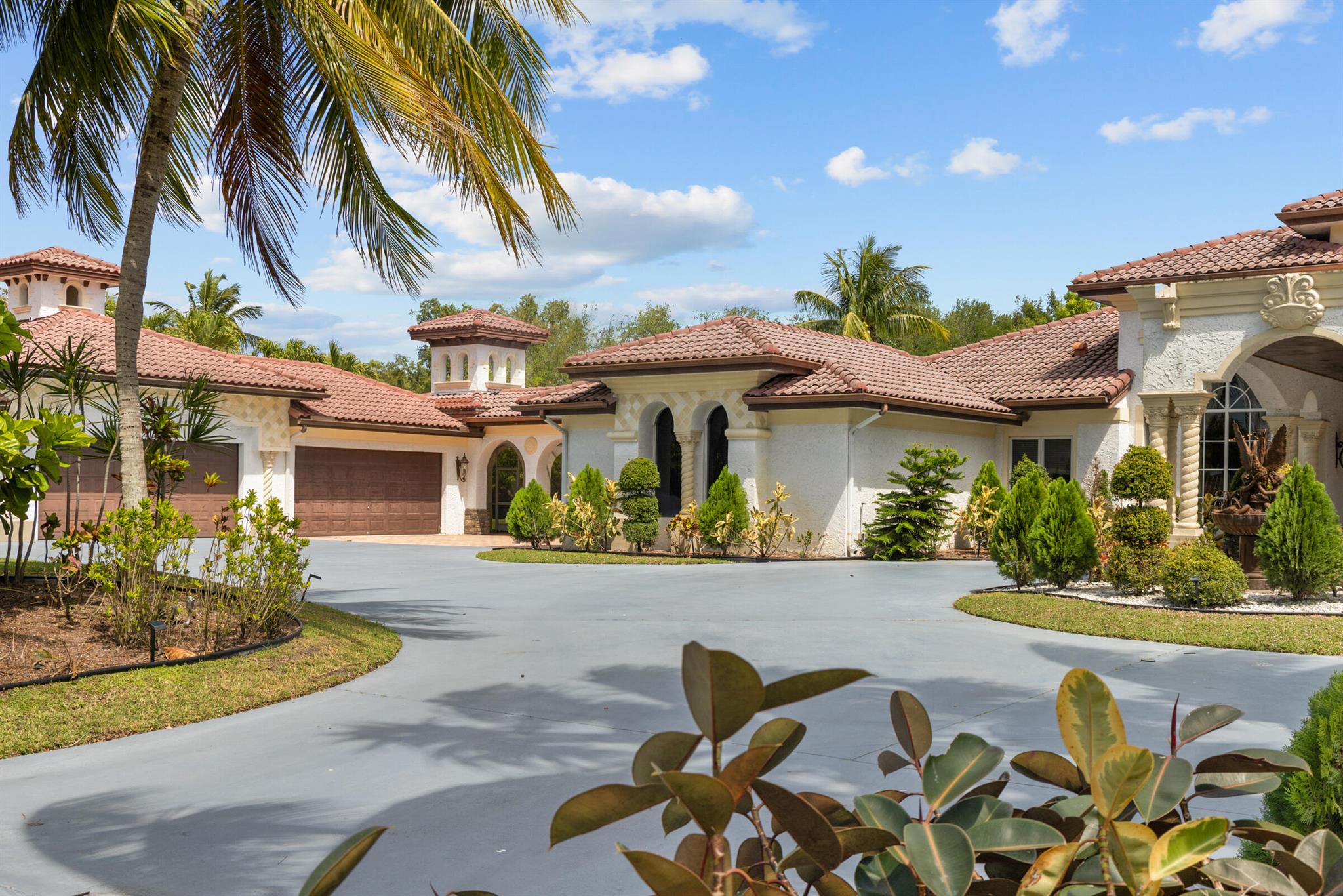 TIERRA DEL REY - Residential Lease