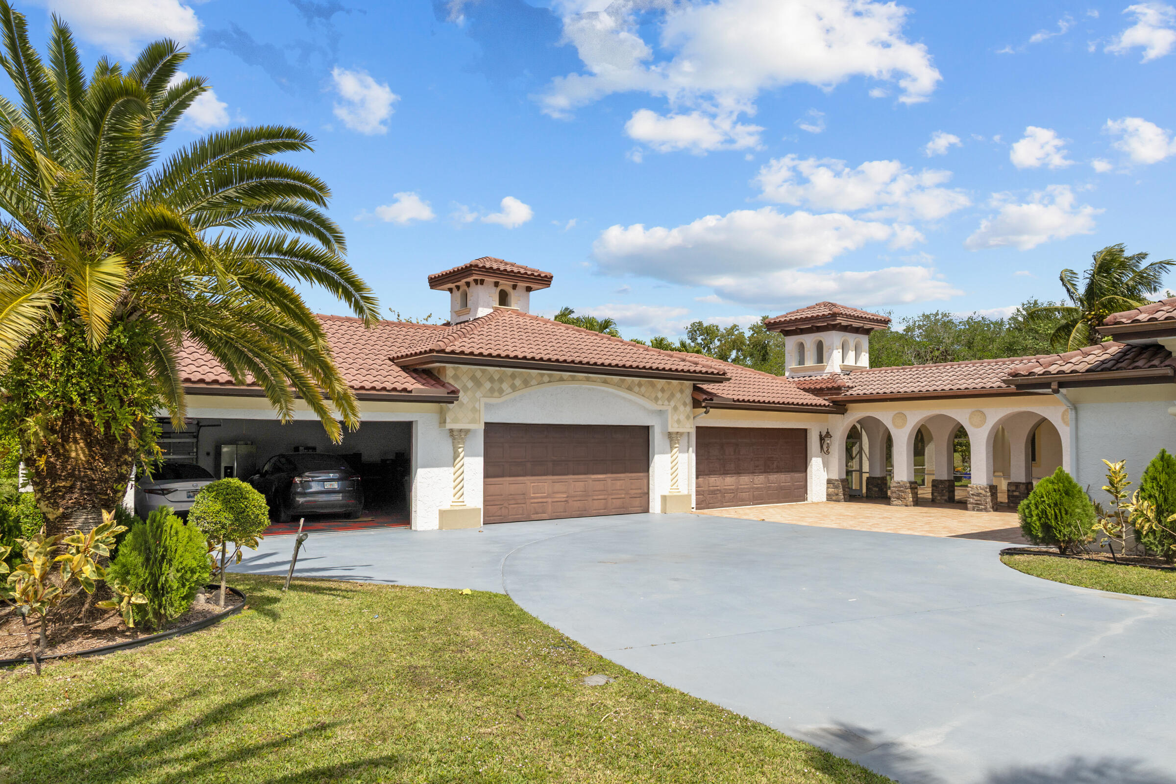 TIERRA DEL REY - Residential Lease