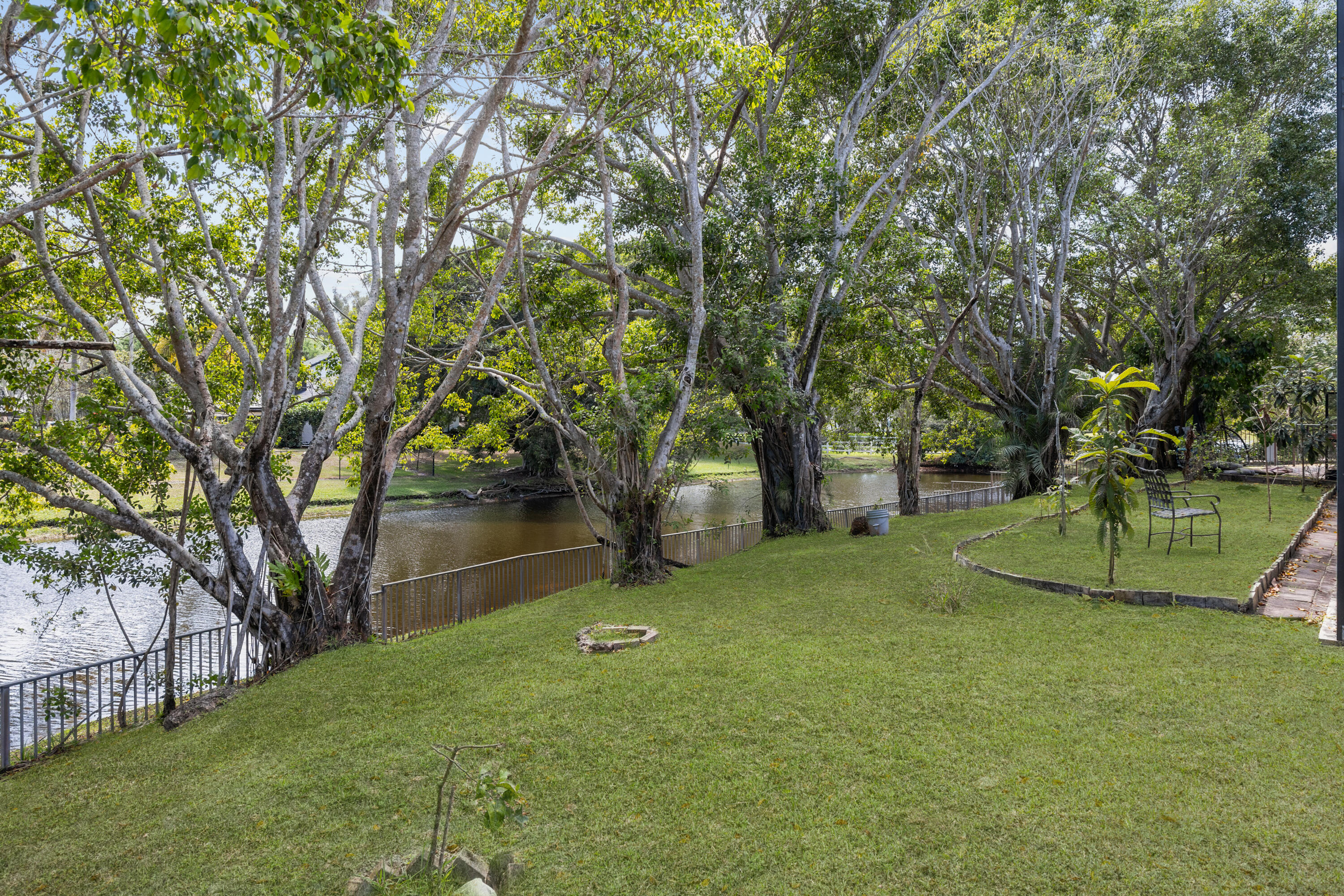 TIERRA DEL REY - Residential Lease