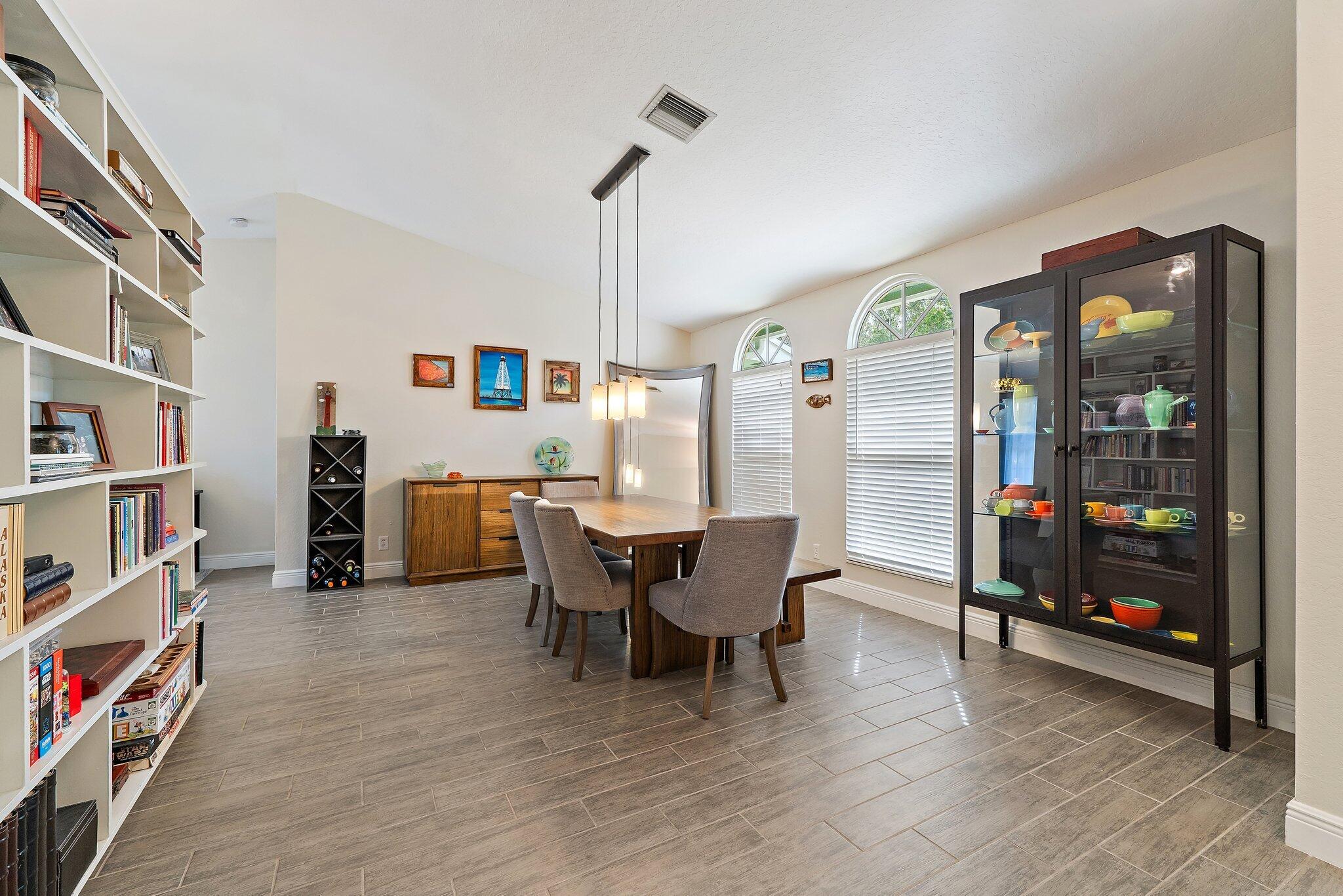 16-41-41~ S 239 FT OF NLY   2490.4 FT OF E 209 FT - Residential