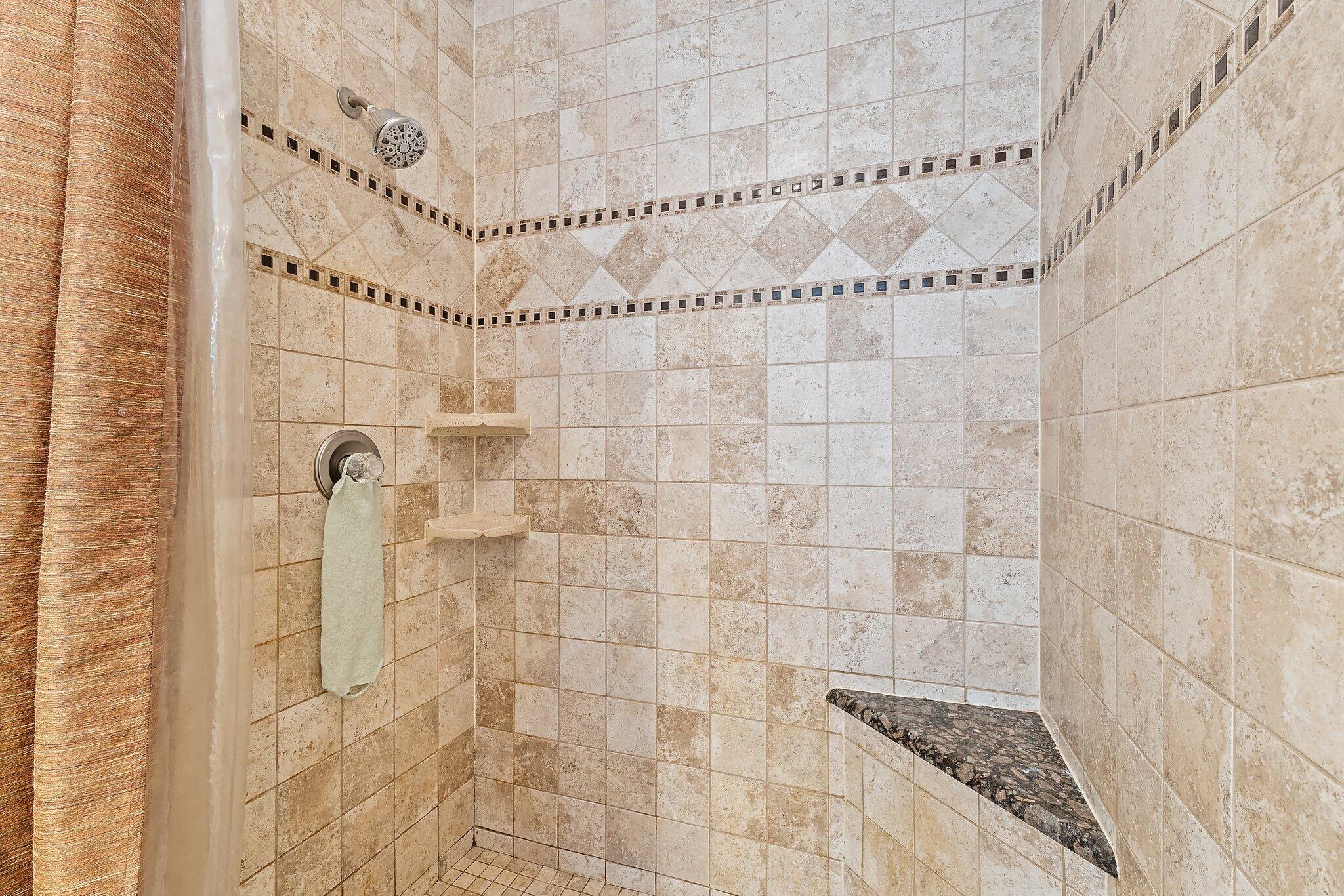 16-41-41~ S 239 FT OF NLY   2490.4 FT OF E 209 FT - Residential