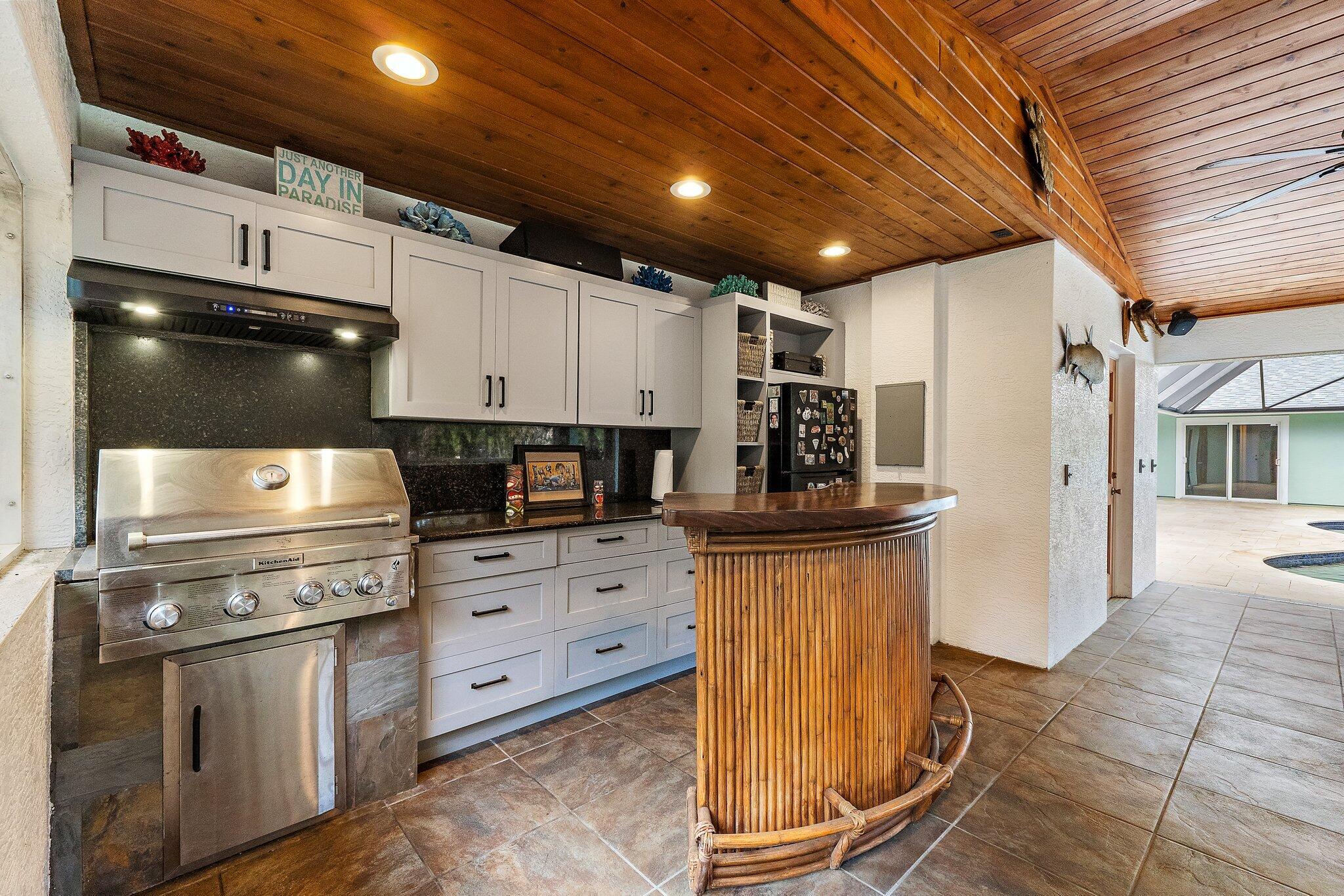 16-41-41~ S 239 FT OF NLY   2490.4 FT OF E 209 FT - Residential