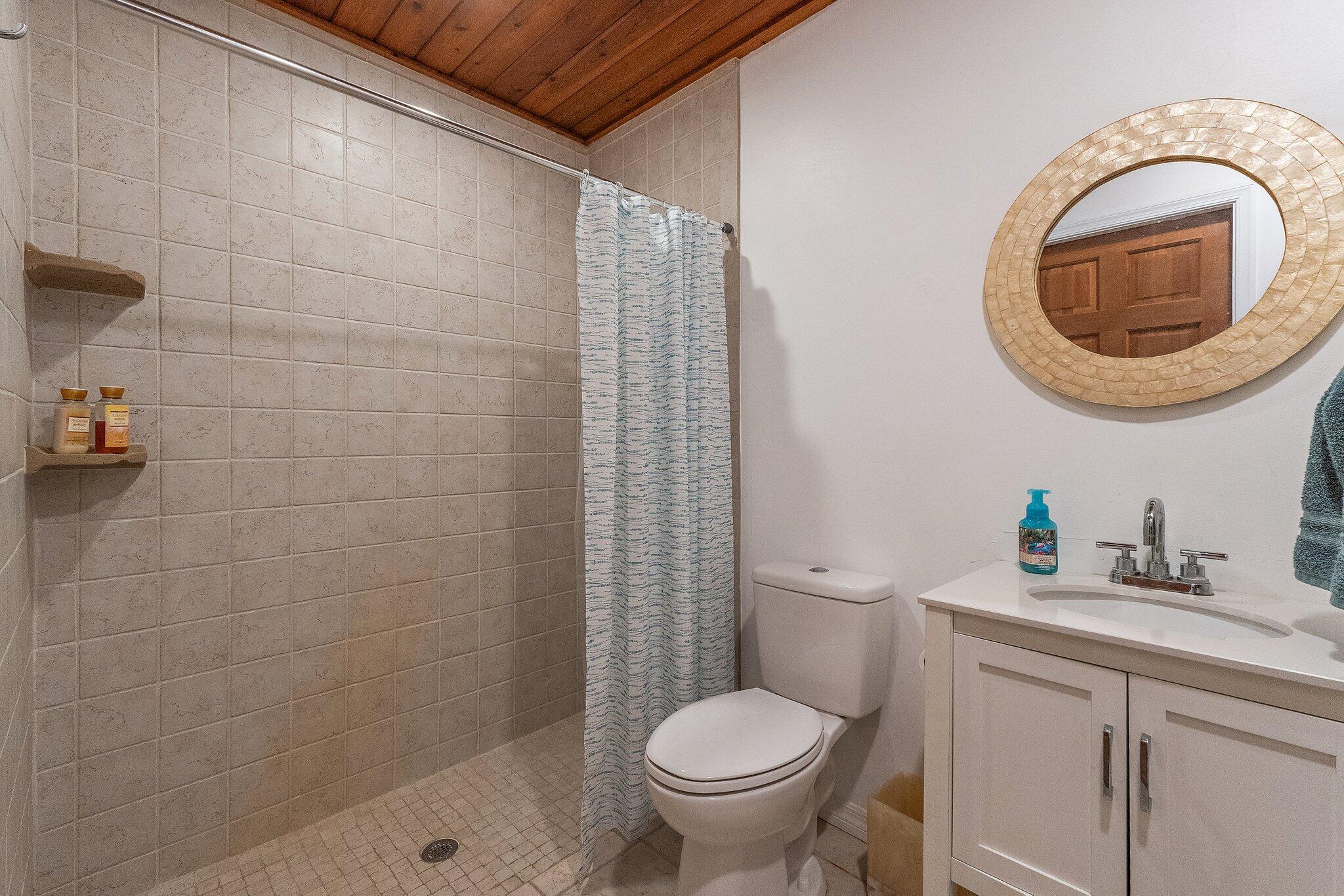 16-41-41~ S 239 FT OF NLY   2490.4 FT OF E 209 FT - Residential