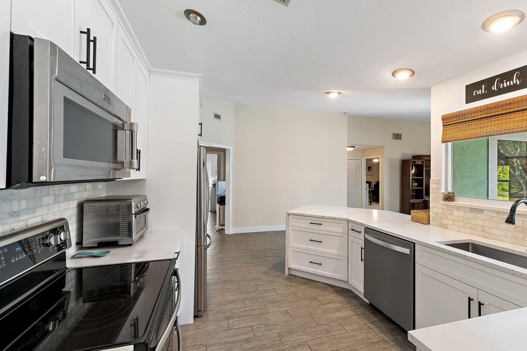 16-41-41~ S 239 FT OF NLY   2490.4 FT OF E 209 FT - Residential