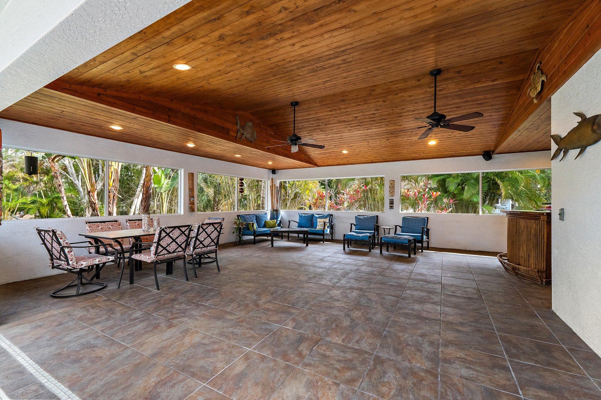 16-41-41~ S 239 FT OF NLY   2490.4 FT OF E 209 FT - Residential