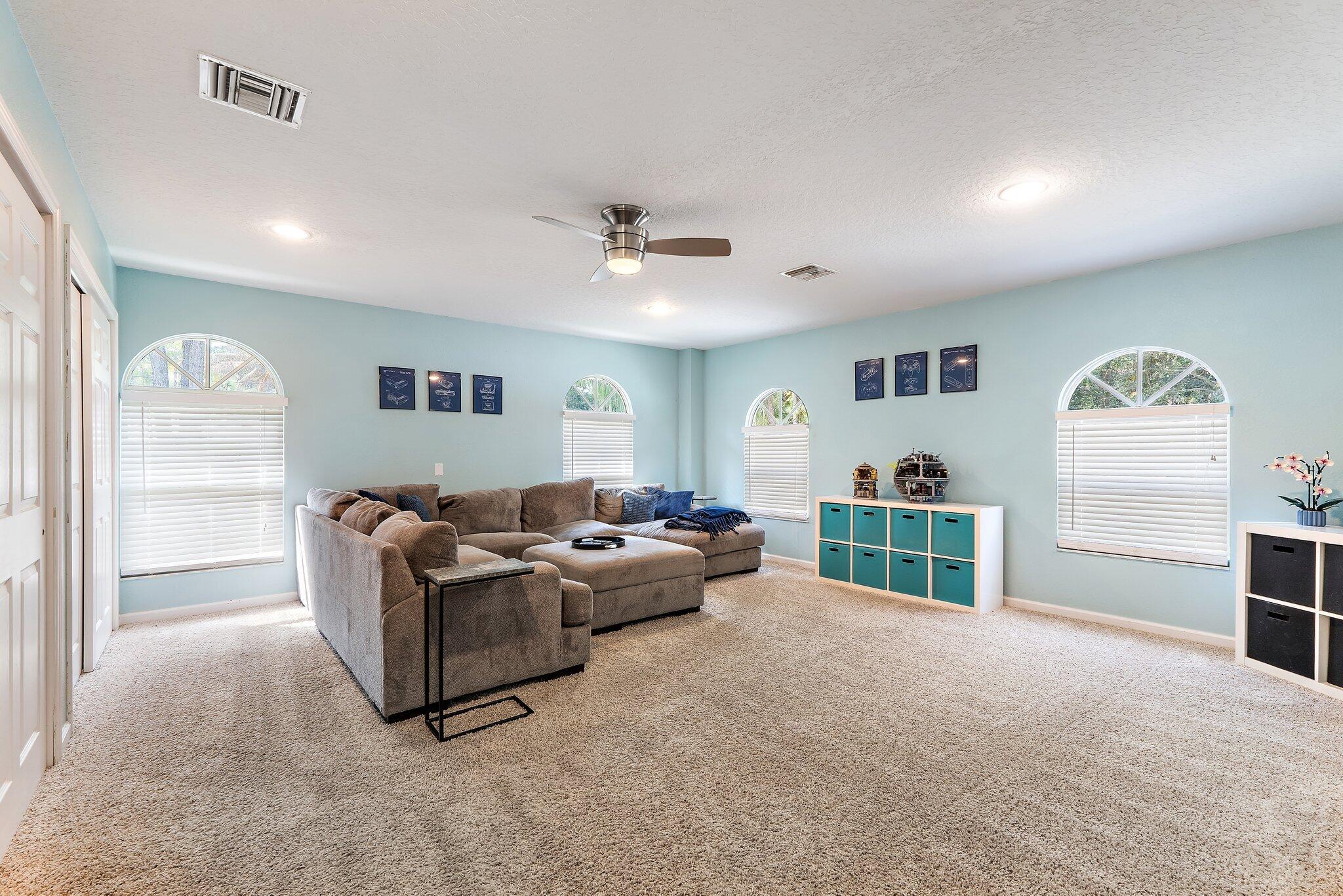 16-41-41~ S 239 FT OF NLY   2490.4 FT OF E 209 FT - Residential