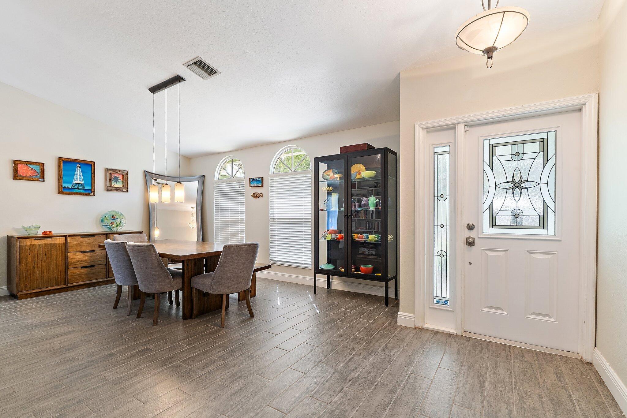 16-41-41~ S 239 FT OF NLY   2490.4 FT OF E 209 FT - Residential