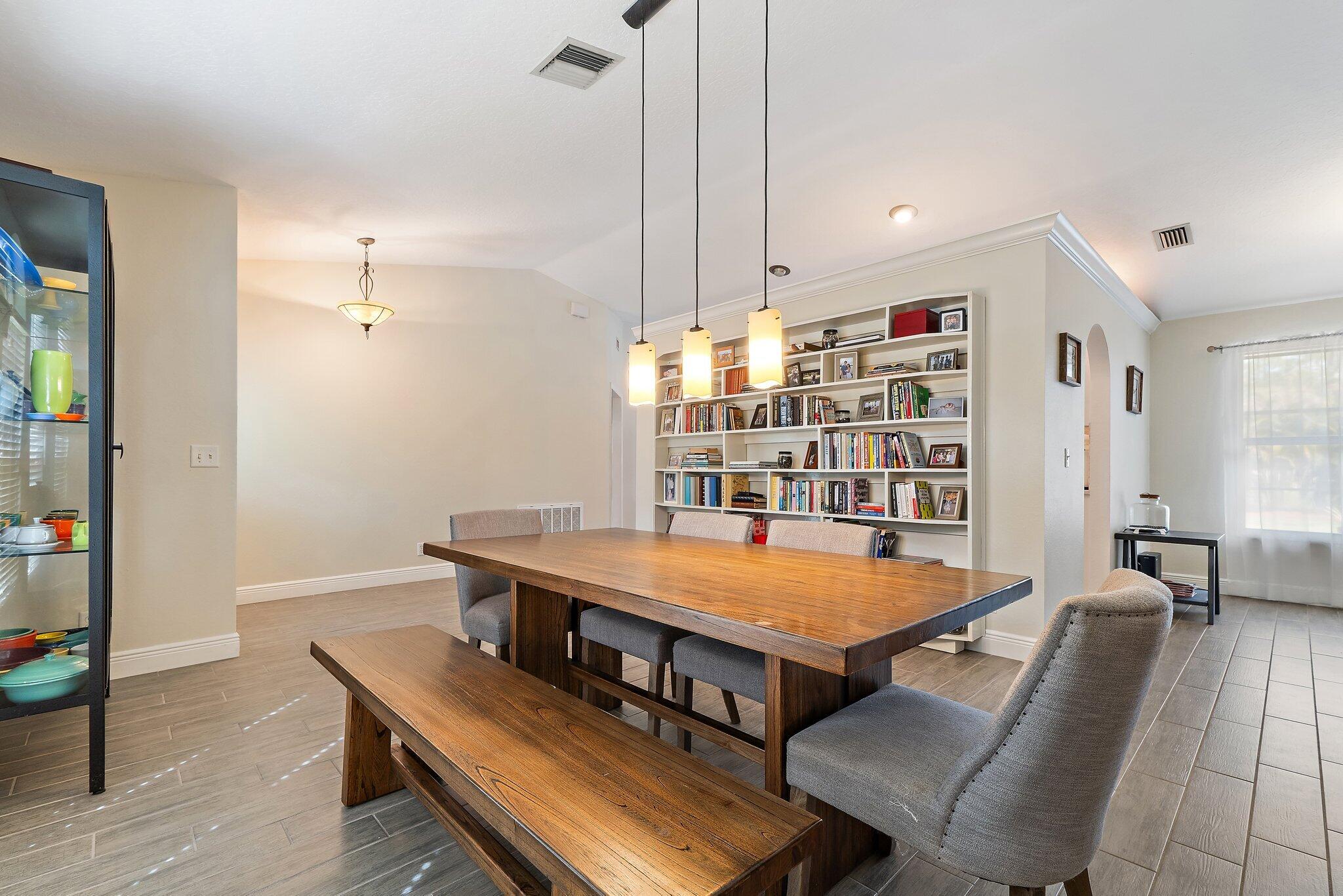 16-41-41~ S 239 FT OF NLY   2490.4 FT OF E 209 FT - Residential