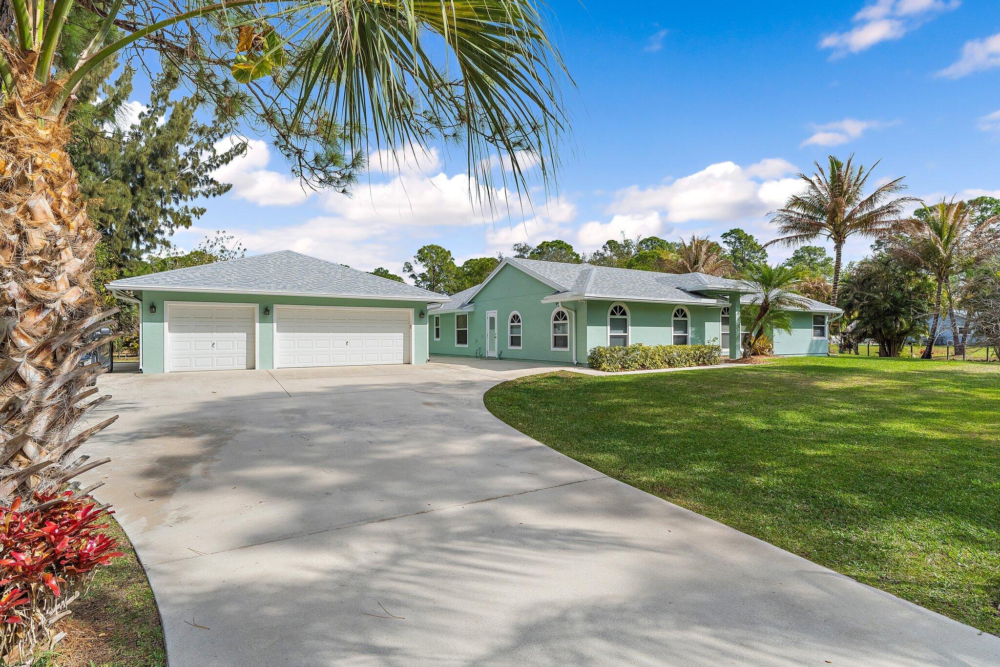 16-41-41~ S 239 FT OF NLY   2490.4 FT OF E 209 FT - Residential