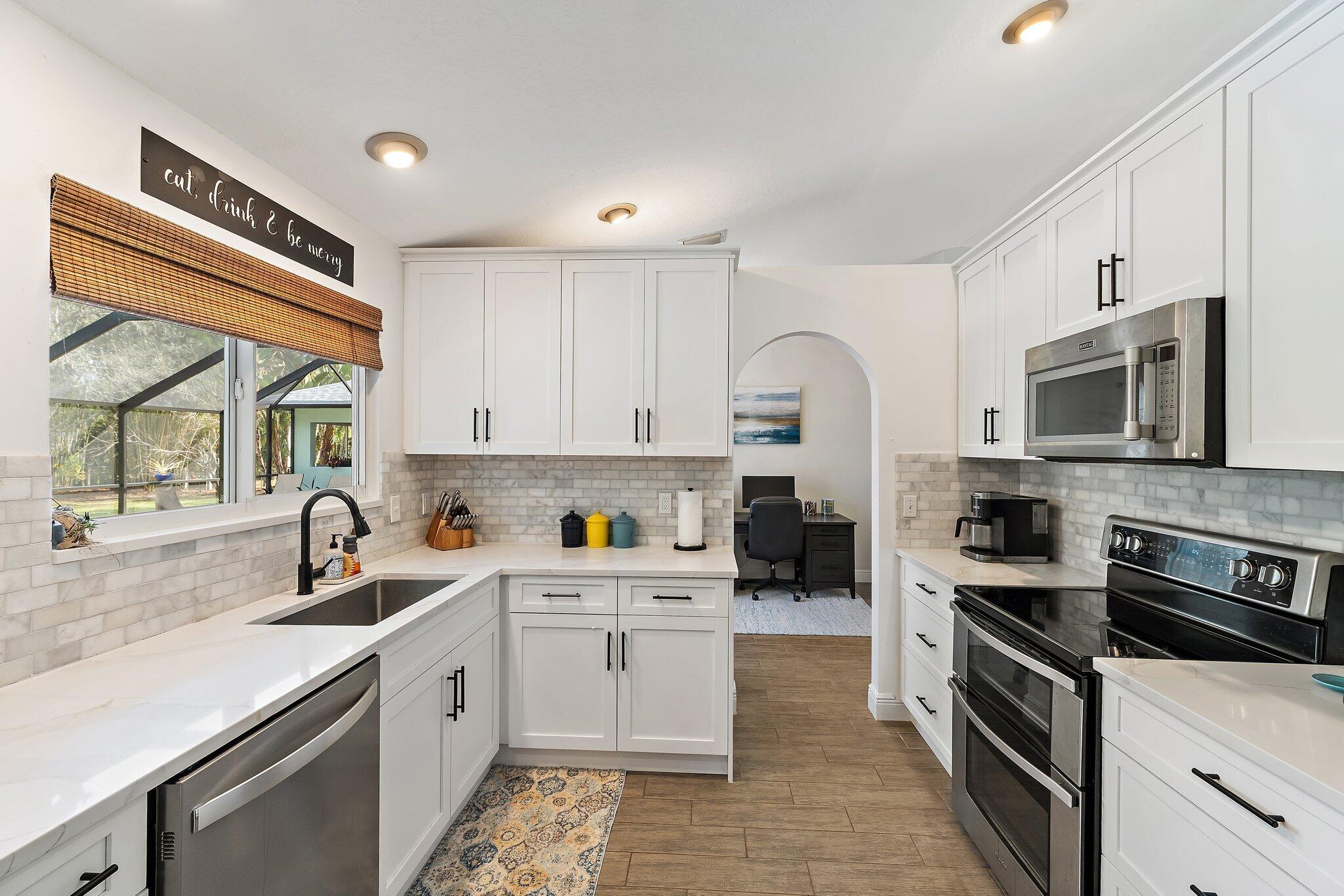 16-41-41~ S 239 FT OF NLY   2490.4 FT OF E 209 FT - Residential