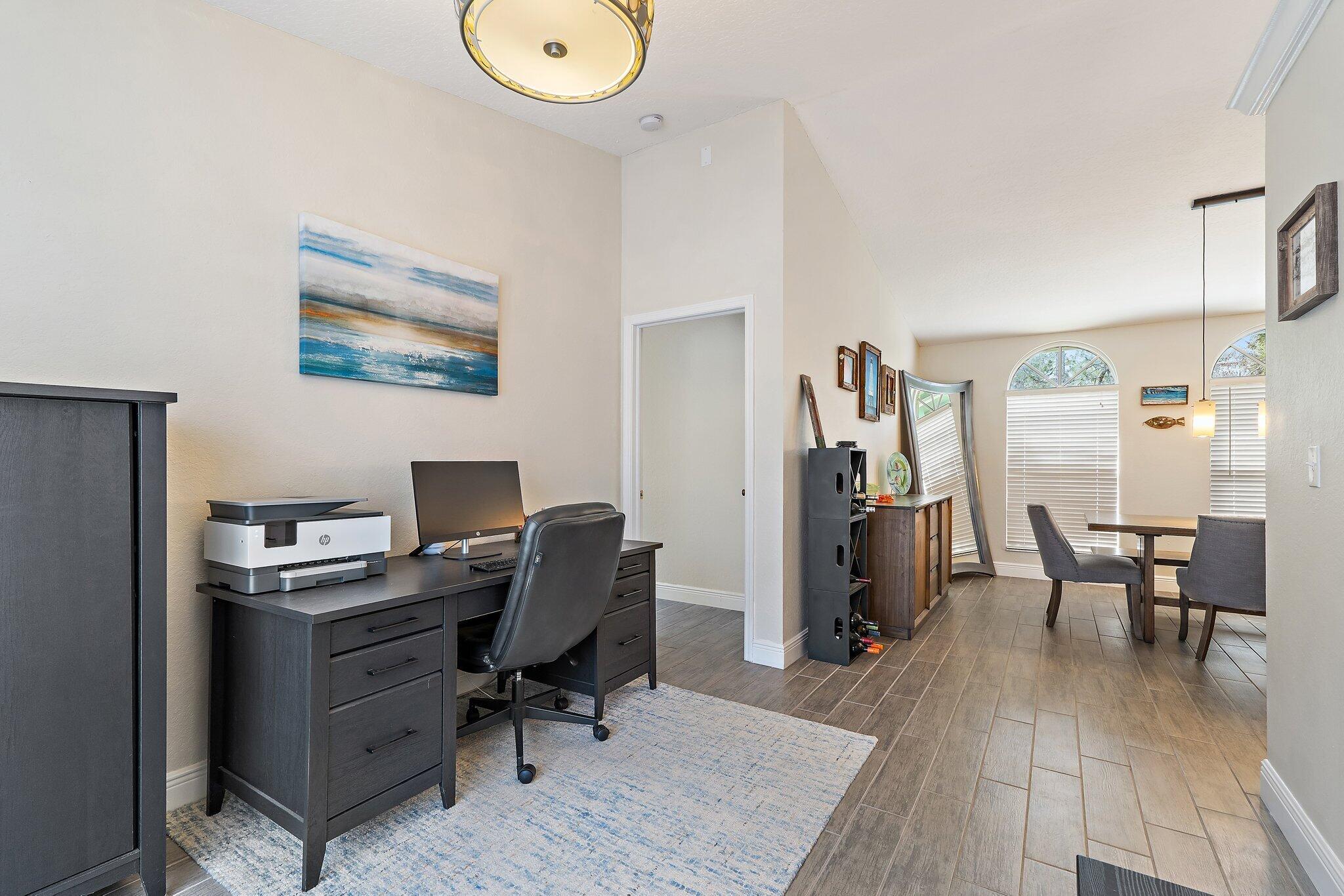 16-41-41~ S 239 FT OF NLY   2490.4 FT OF E 209 FT - Residential