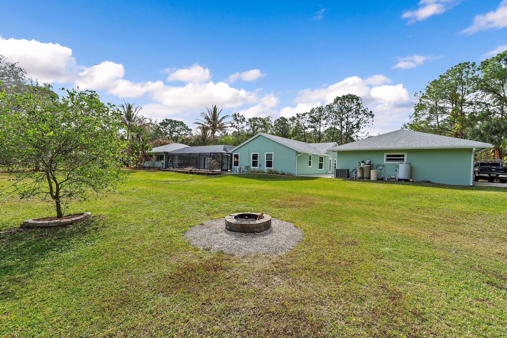 16-41-41~ S 239 FT OF NLY   2490.4 FT OF E 209 FT - Residential