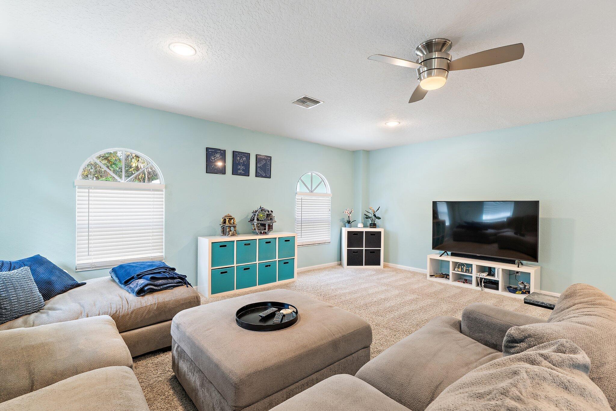 16-41-41~ S 239 FT OF NLY   2490.4 FT OF E 209 FT - Residential